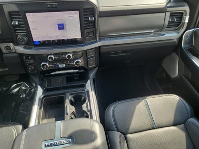 2025 Ford Super Duty F-250 SRW Platinum