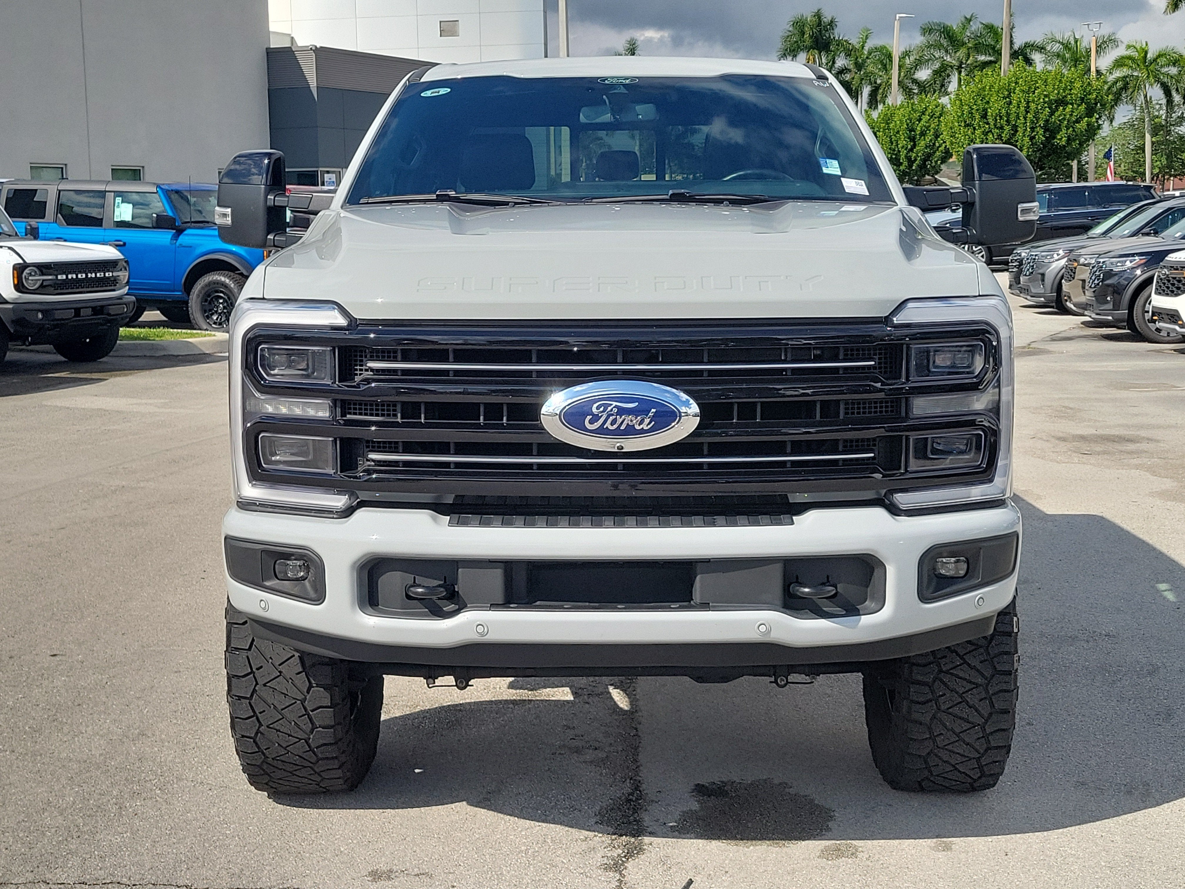 2025 Ford Super Duty F-250 SRW Platinum