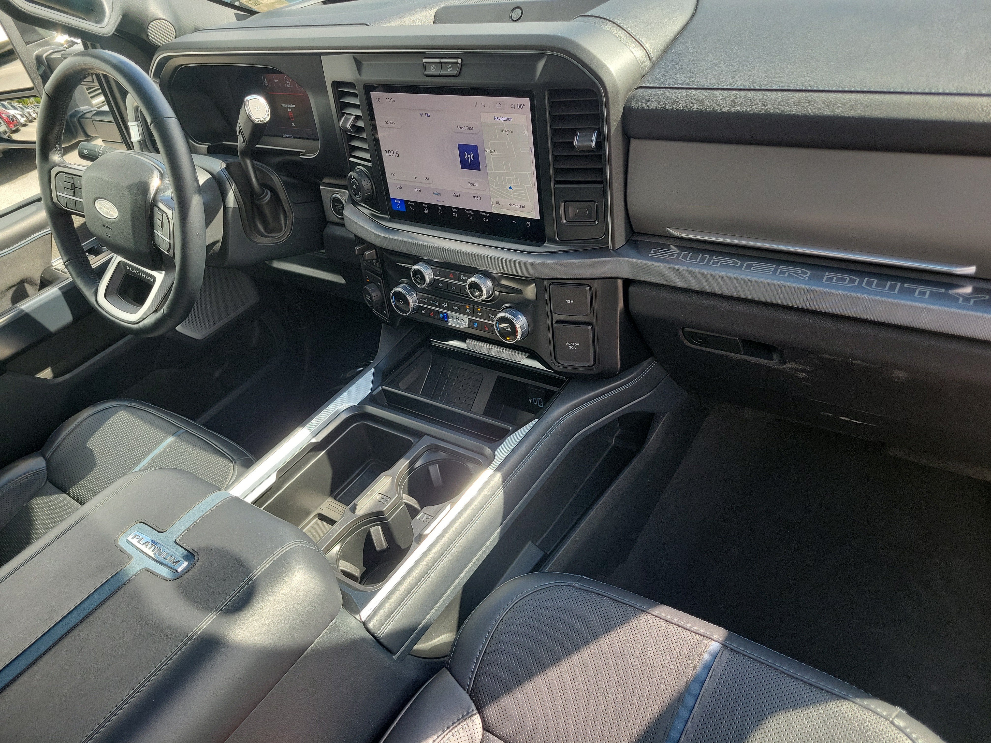 2025 Ford Super Duty F-250 SRW Platinum