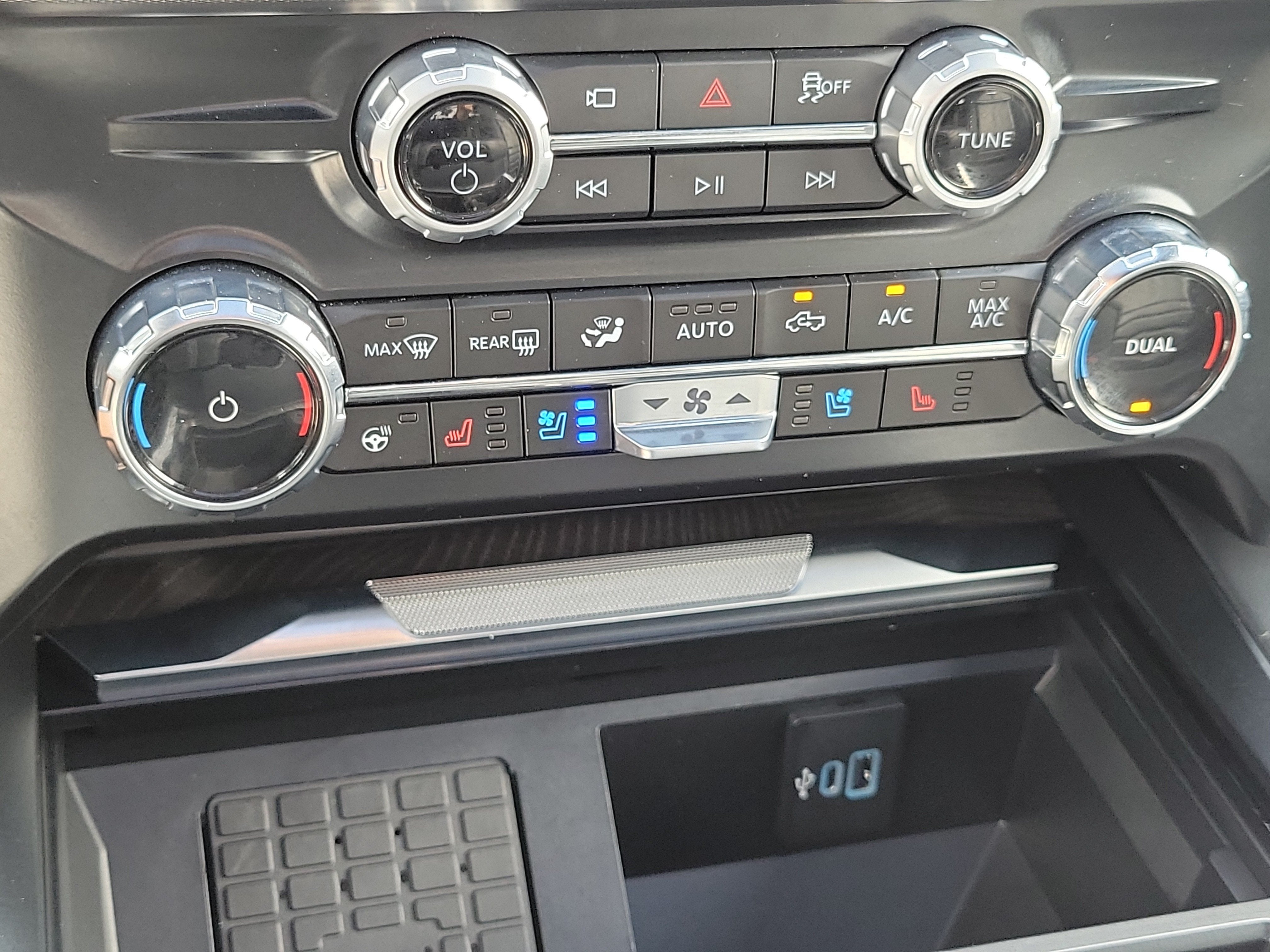 2025 Ford Super Duty F-250 SRW Platinum