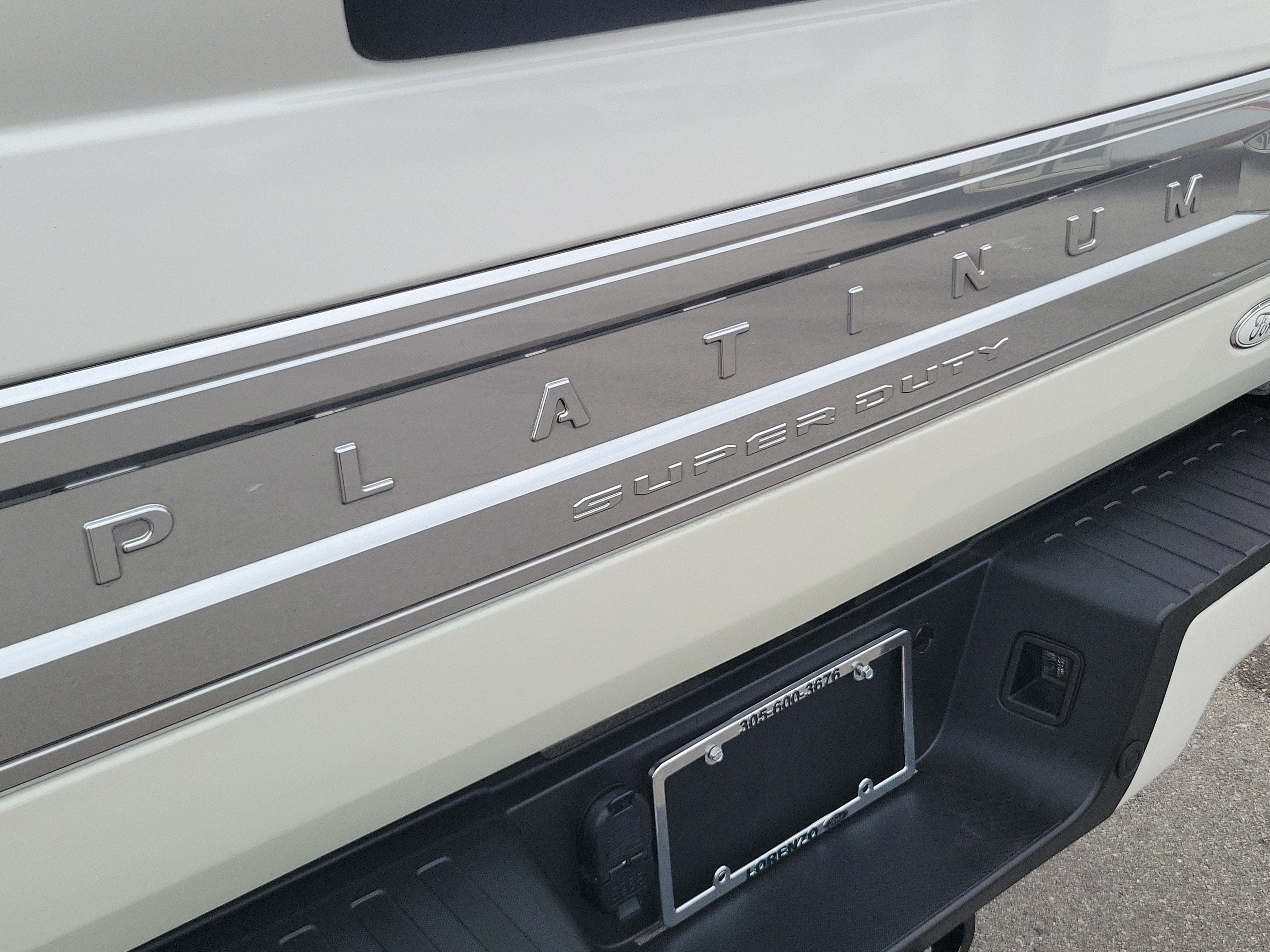 2022 Ford Super Duty F-350 SRW Platinum 4WD Diesel