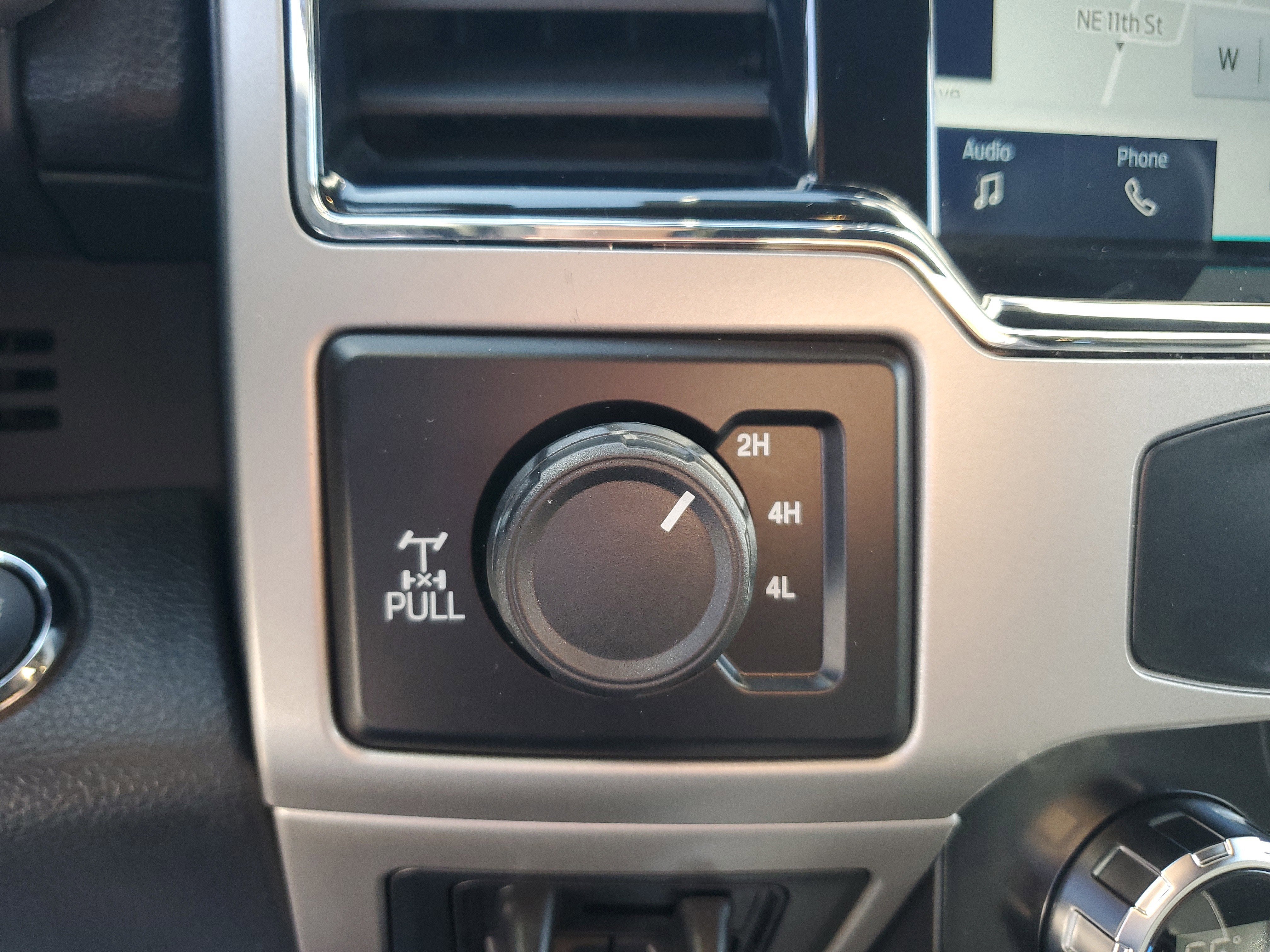 2022 Ford Super Duty F-350 SRW LARIAT 4WD Diesel