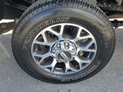 2022 Ford Super Duty F-350 SRW LARIAT 4WD Diesel