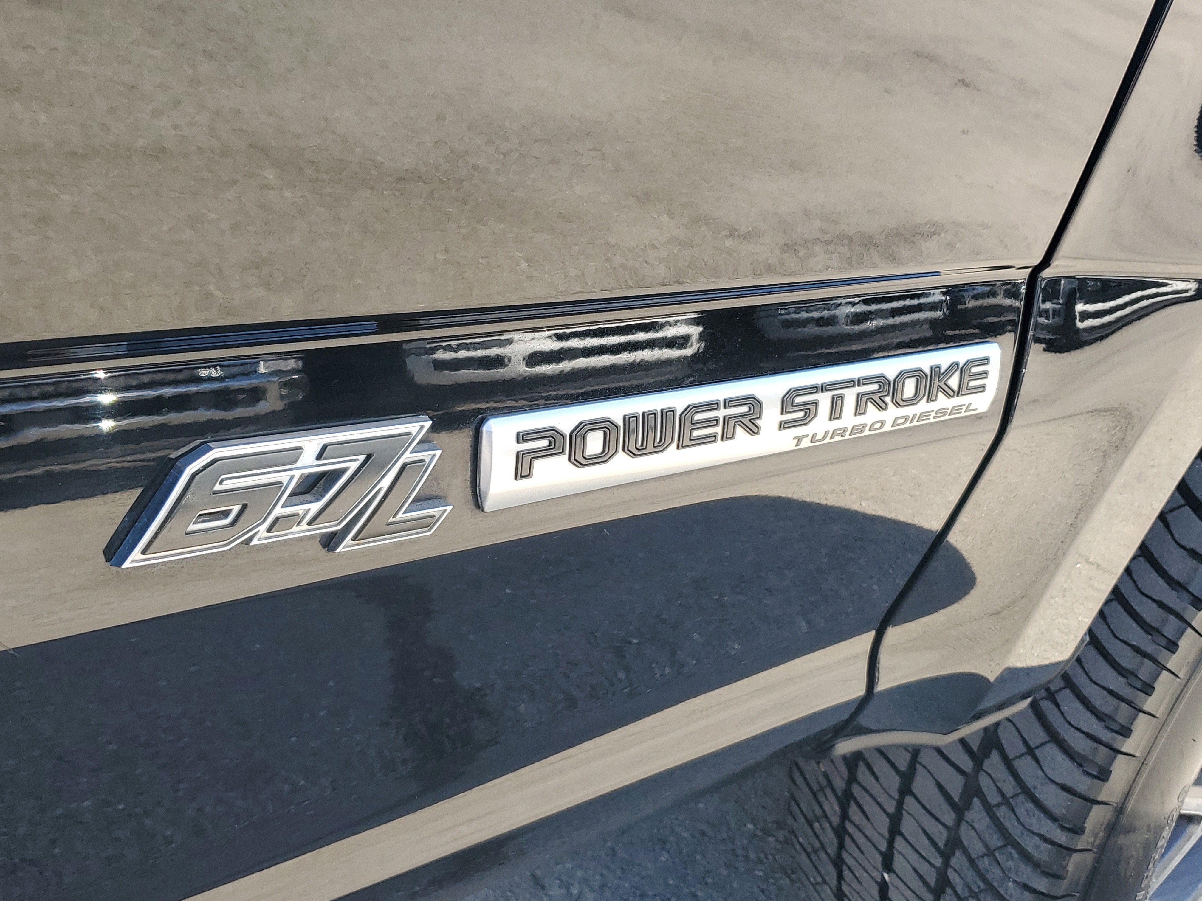 2022 Ford Super Duty F-350 SRW LARIAT 4WD Diesel