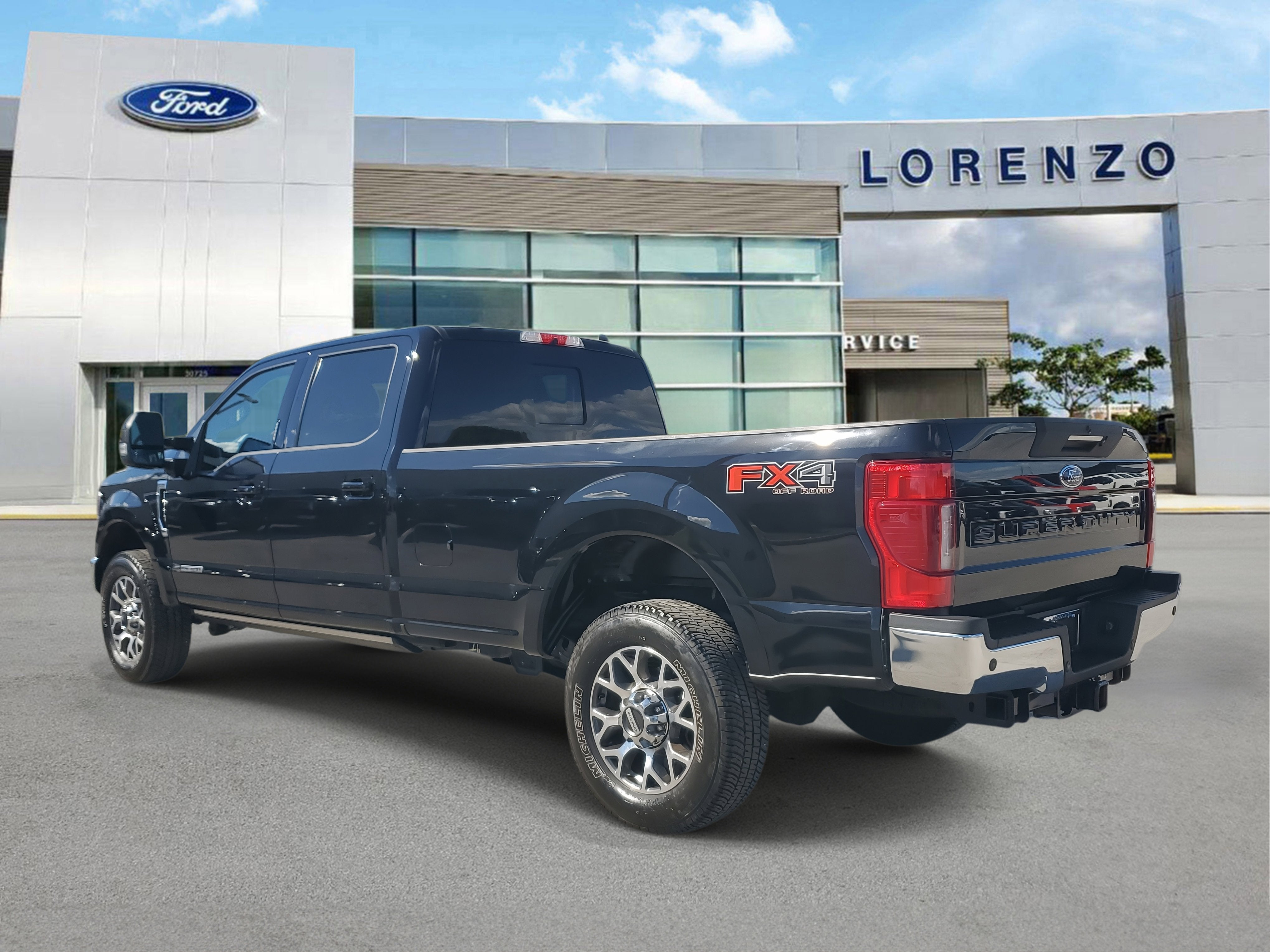 2022 Ford Super Duty F-350 SRW LARIAT 4WD Diesel