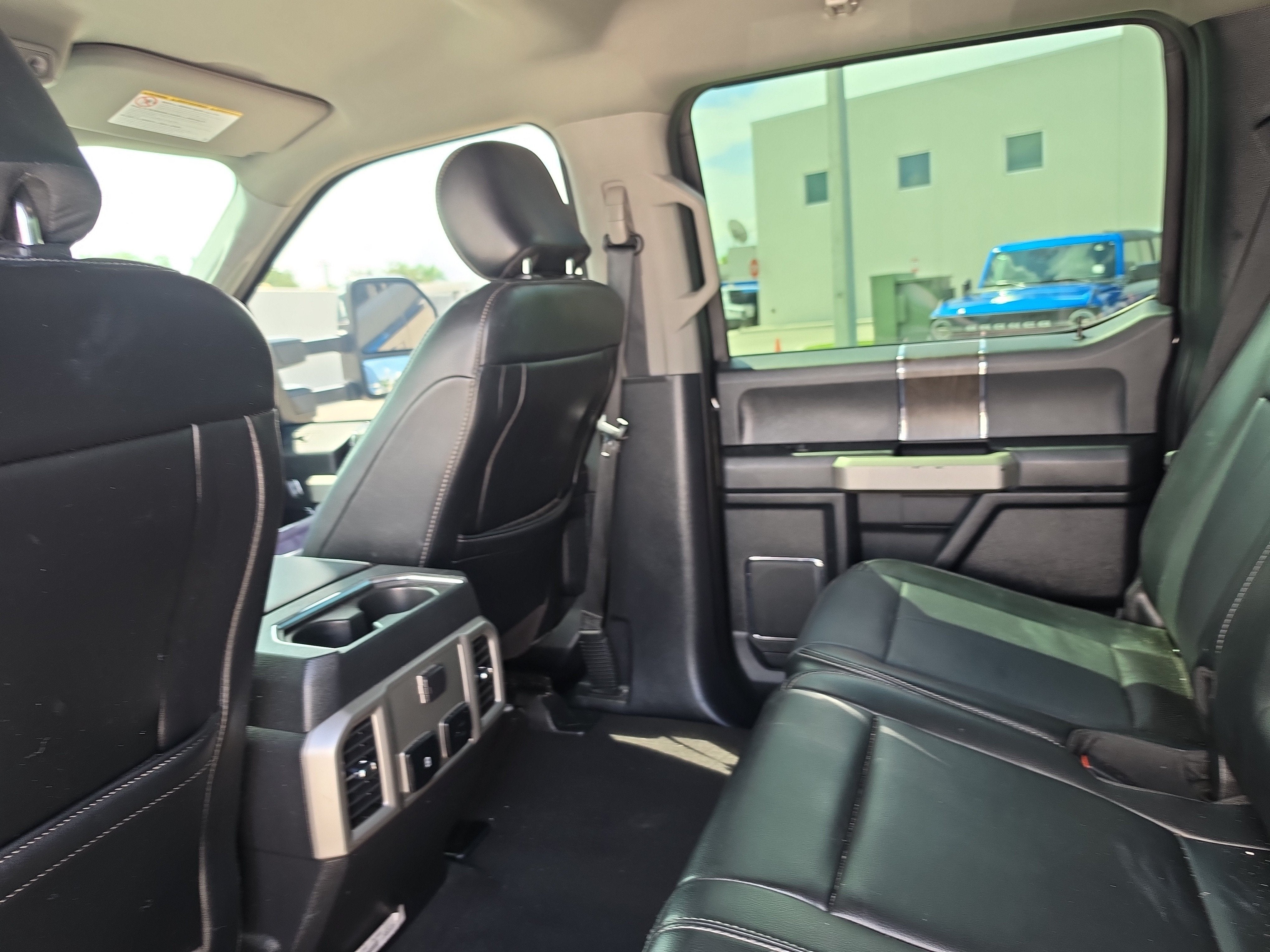 2020 Ford Super Duty F-350 DRW LARIAT 4WD Diesel