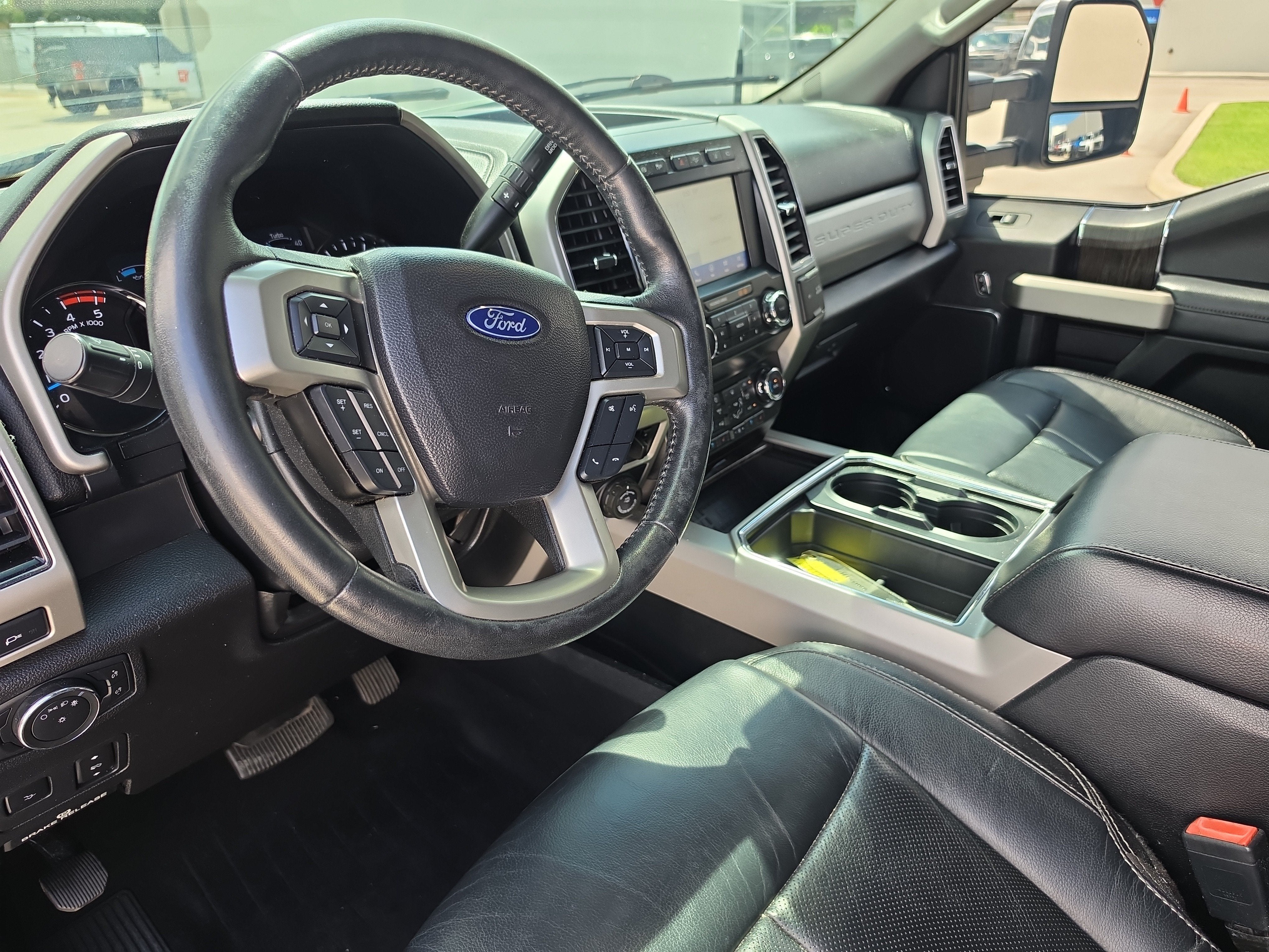 2020 Ford Super Duty F-350 DRW LARIAT 4WD Diesel