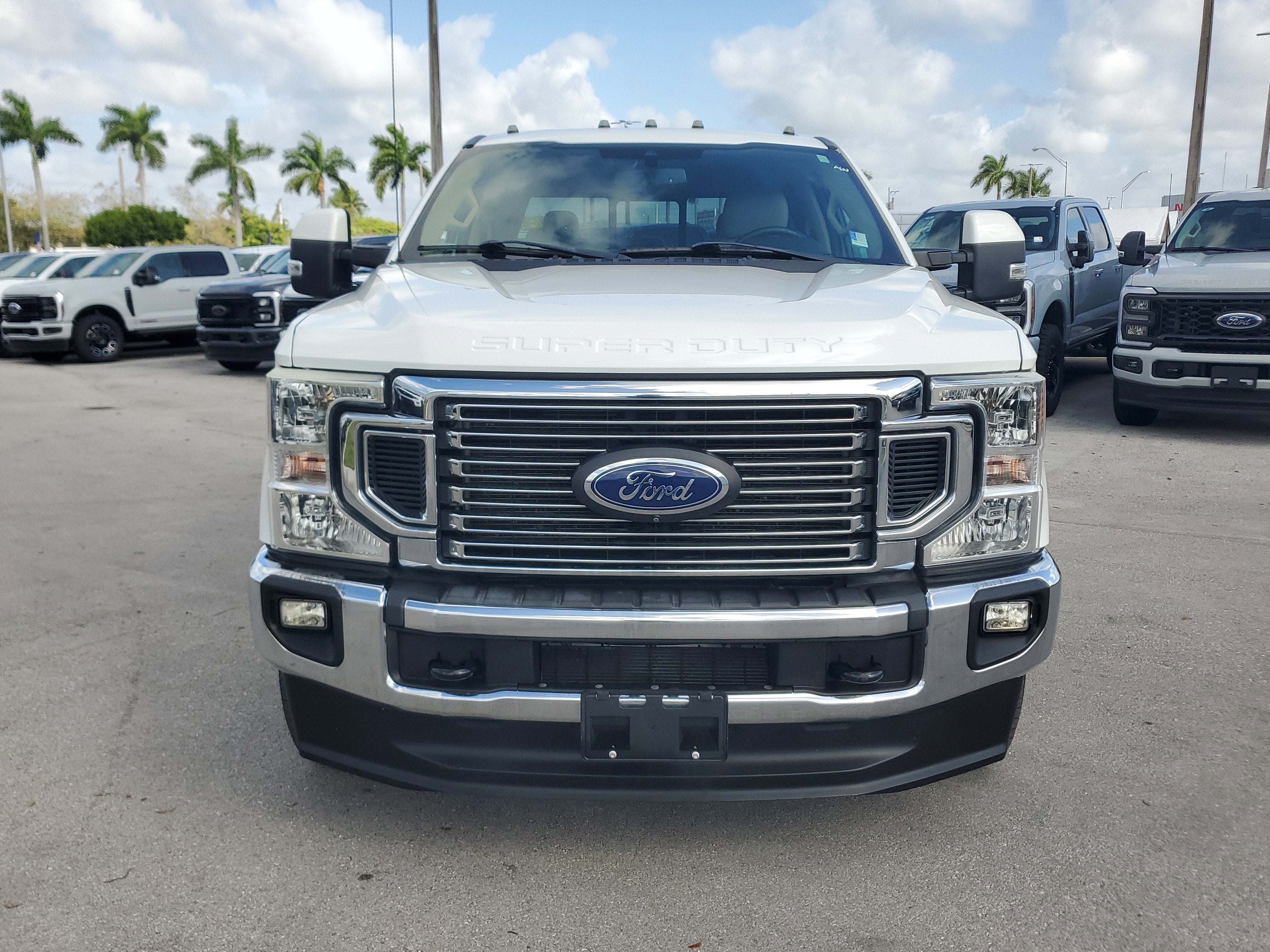 2020 Ford Super Duty F-350 DRW LARIAT 4WD Diesel