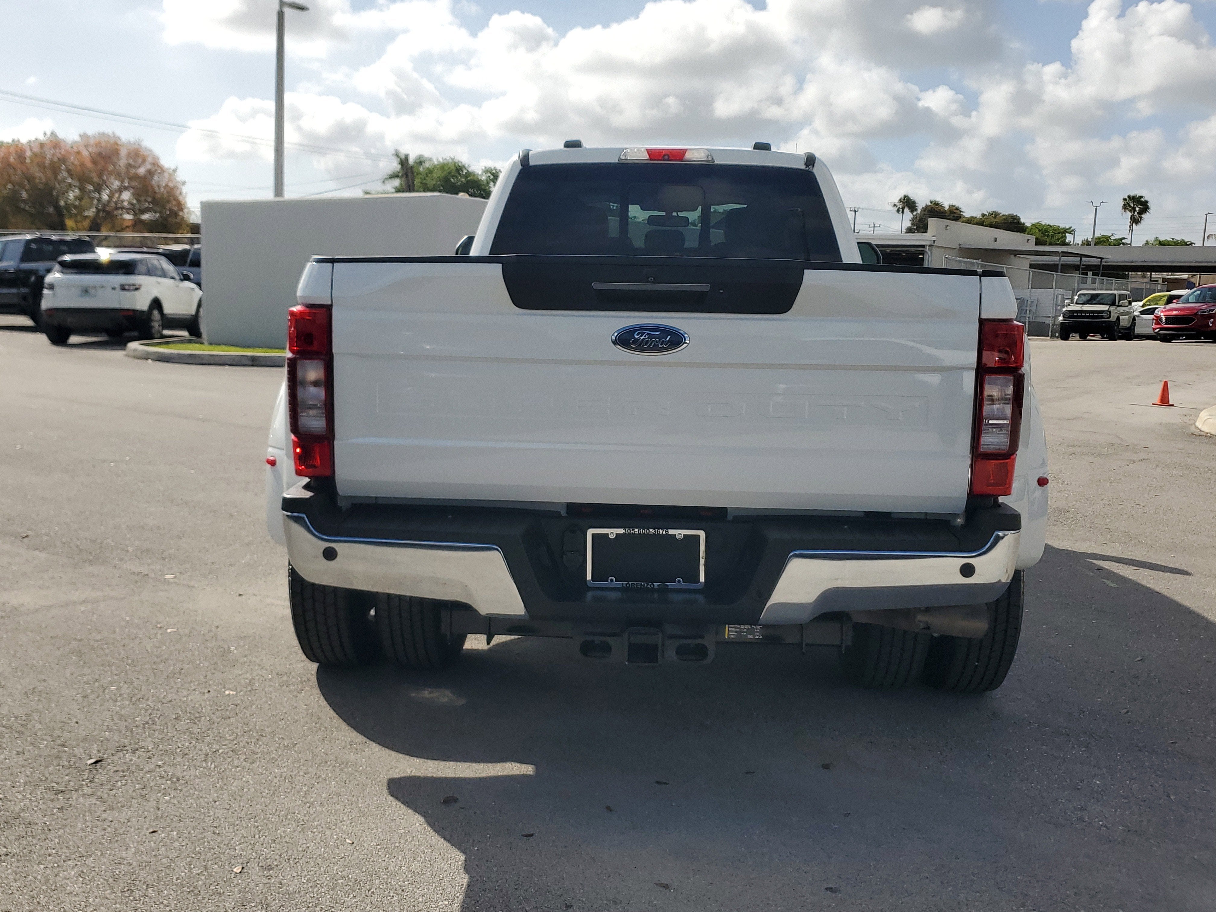 2020 Ford Super Duty F-350 DRW LARIAT 4WD Diesel