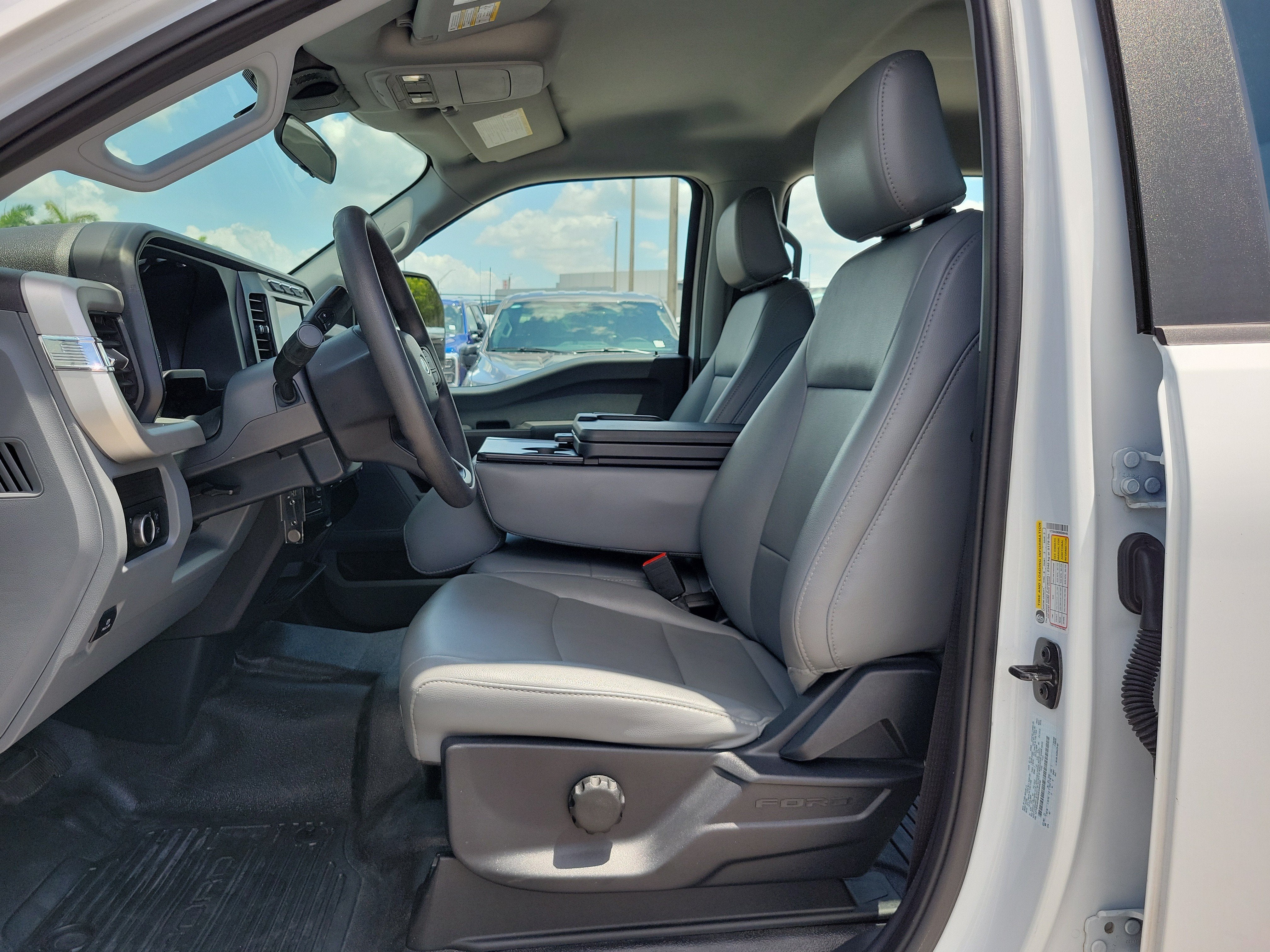 2024 Ford Super Duty F-450 DRW XL