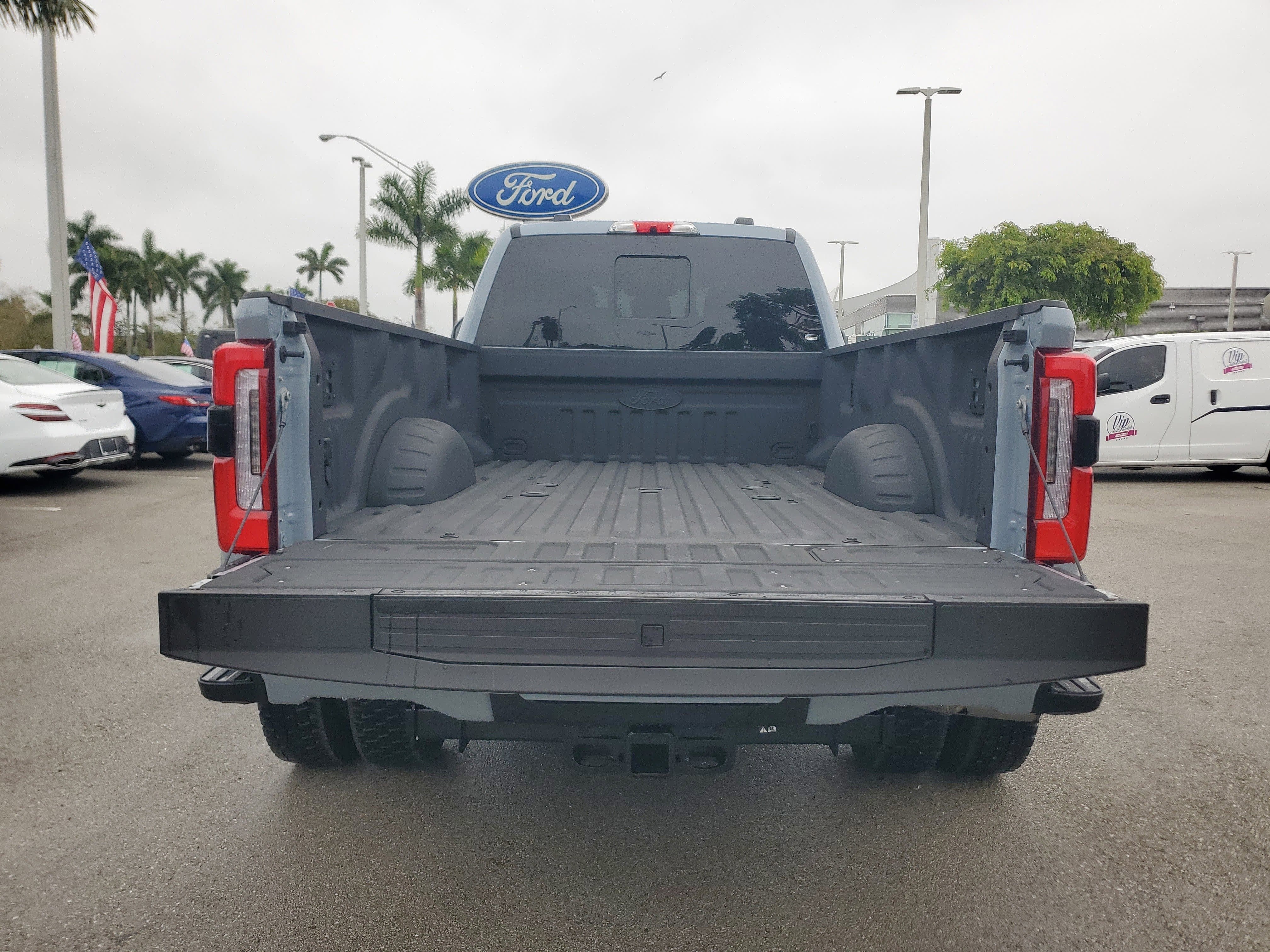 2025 Ford Super Duty F-450 DRW Platinum 4WD Diesel