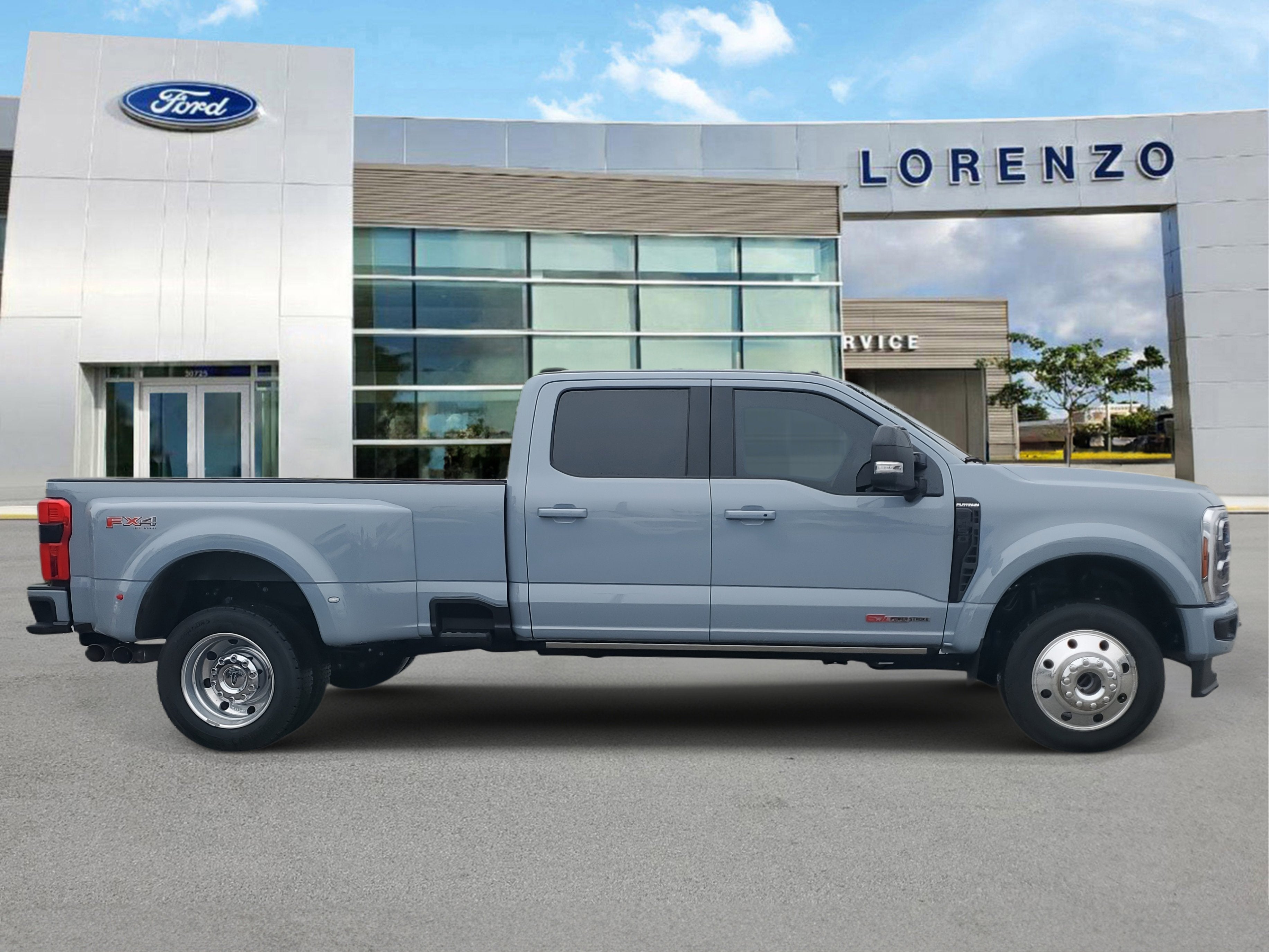 2025 Ford Super Duty F-450 DRW Platinum 4WD Diesel