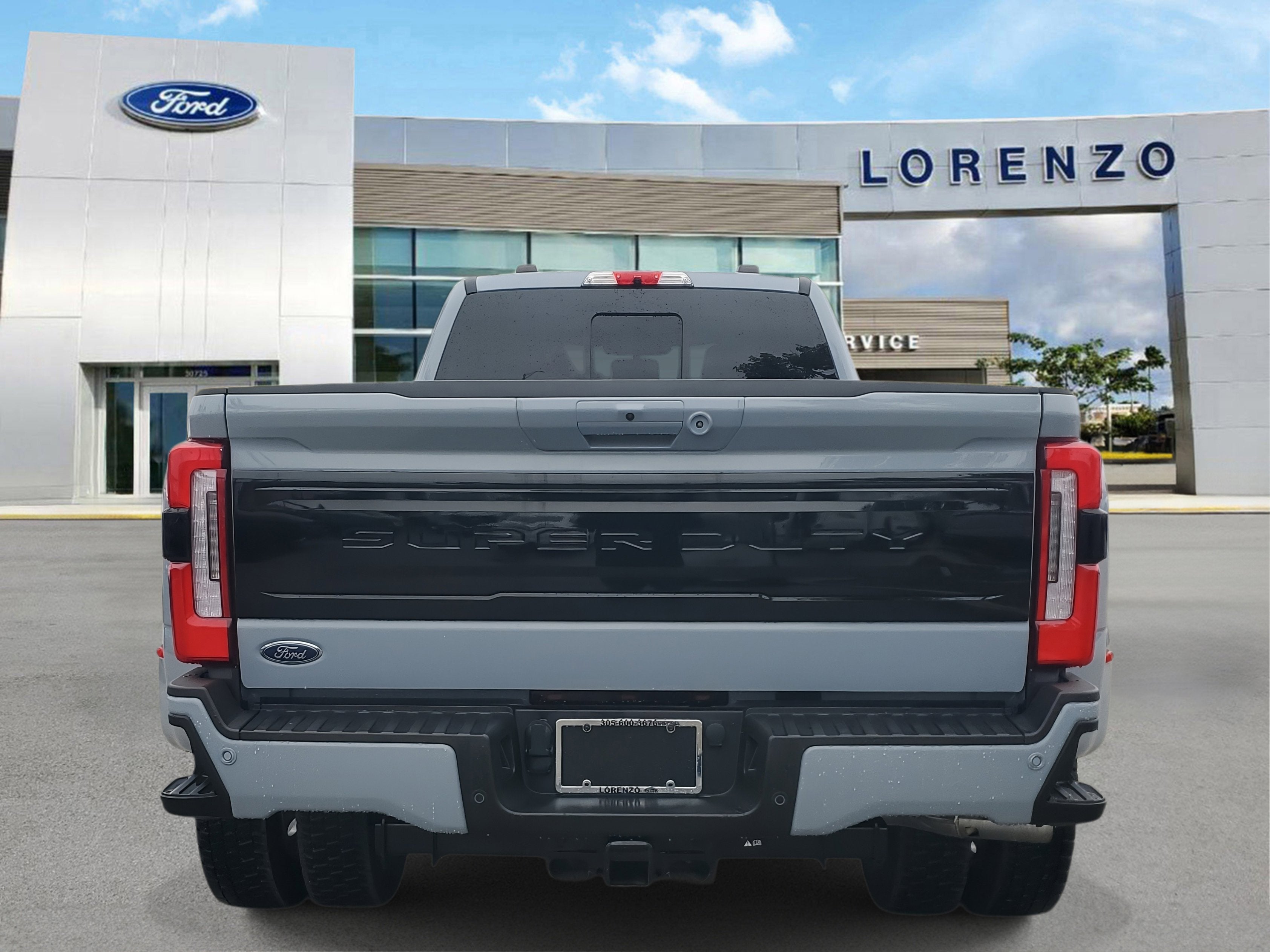 2025 Ford Super Duty F-450 DRW Platinum 4WD Diesel