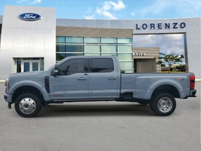 2025 Ford Super Duty F-450 DRW Platinum 4WD Diesel