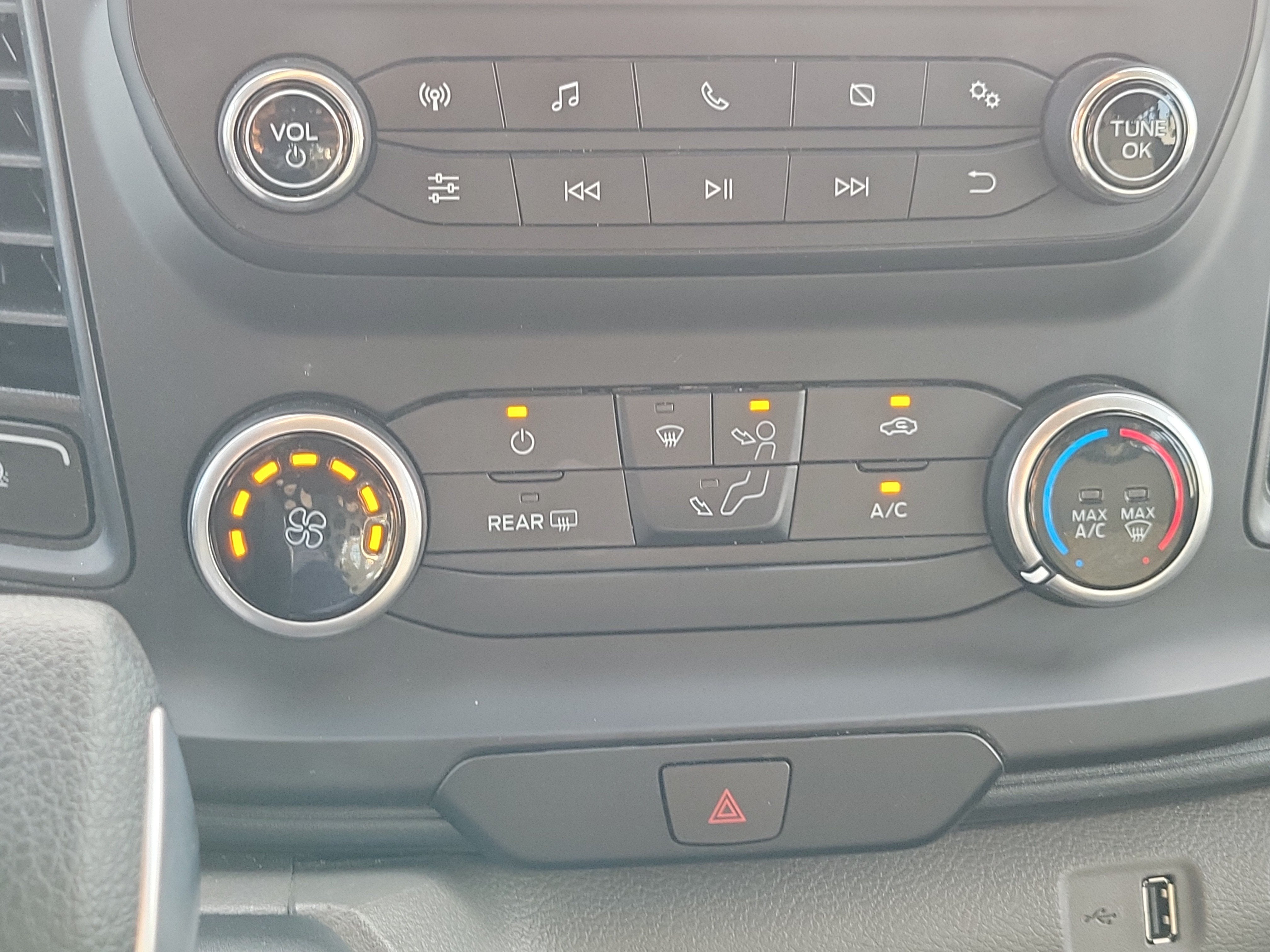 2025 Ford Transit Cargo Van Base