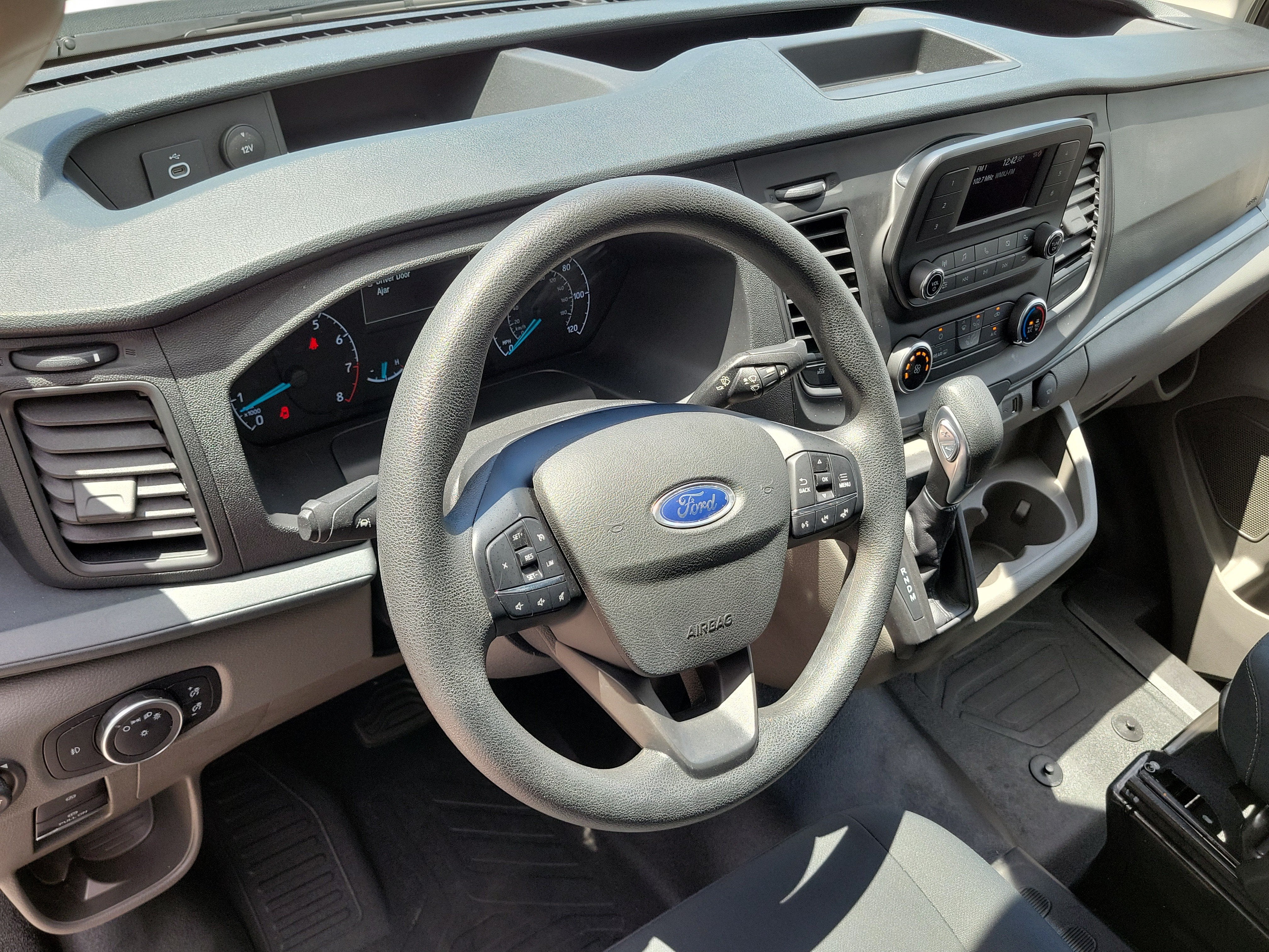 2025 Ford Transit Cargo Van Base