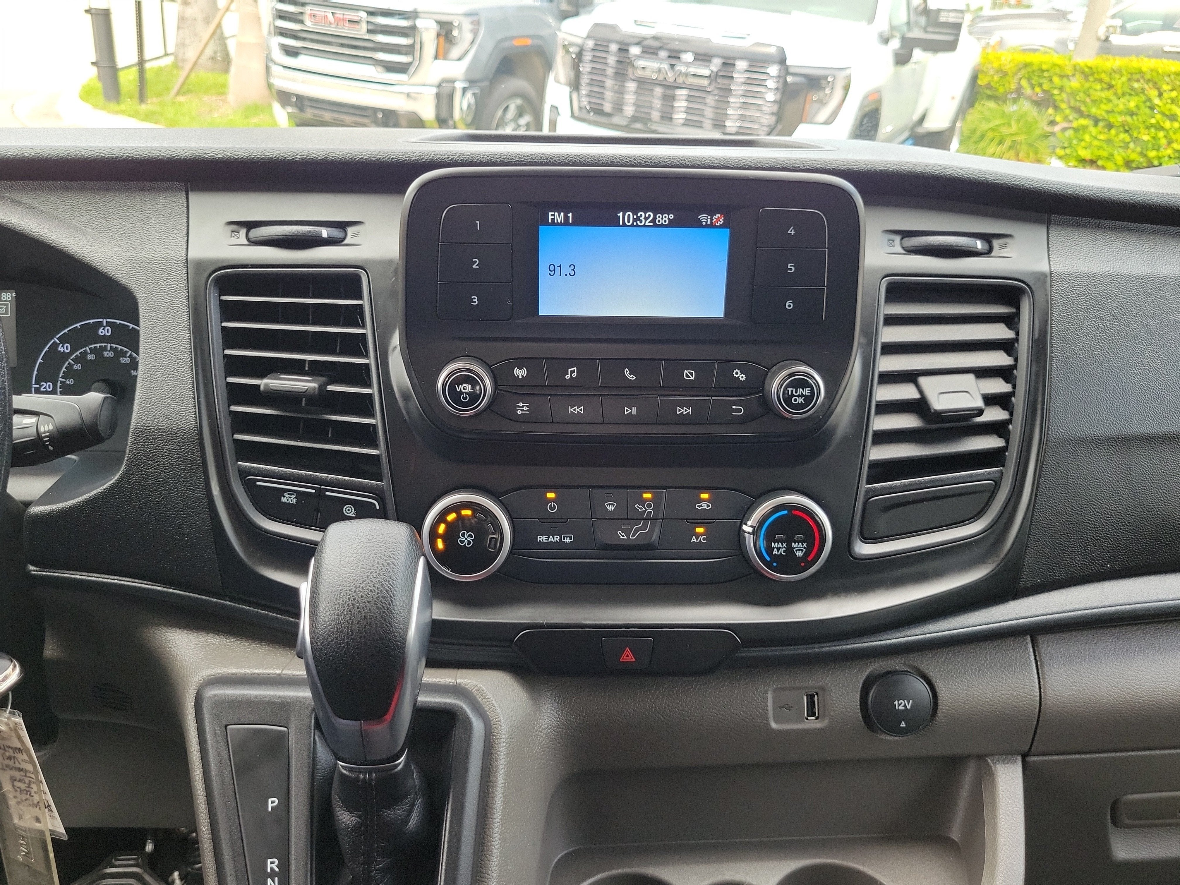 2025 Ford Transit Cargo Van Base