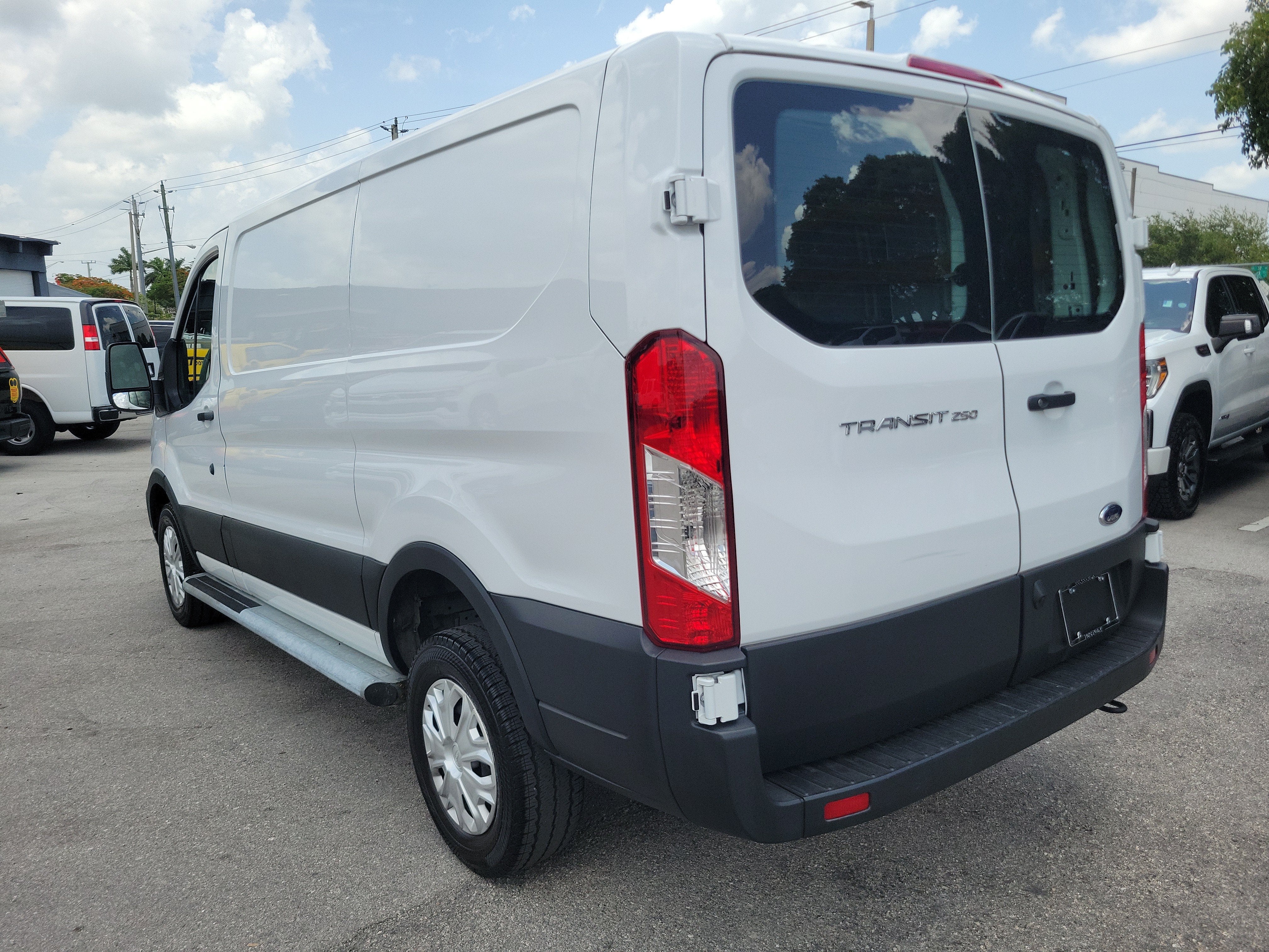 2025 Ford Transit Cargo Van Base