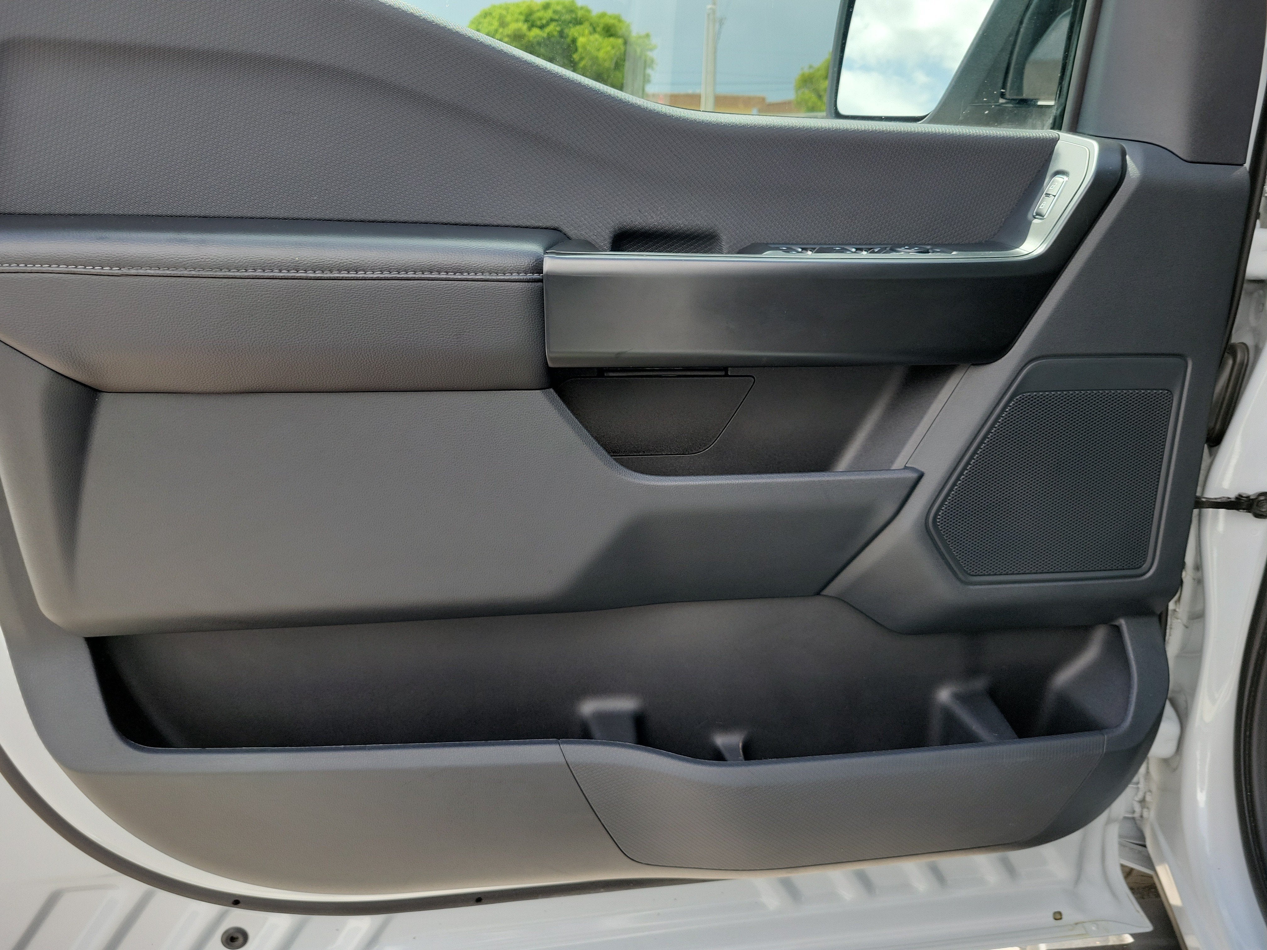 2025 Ford F-150 STX 4WD