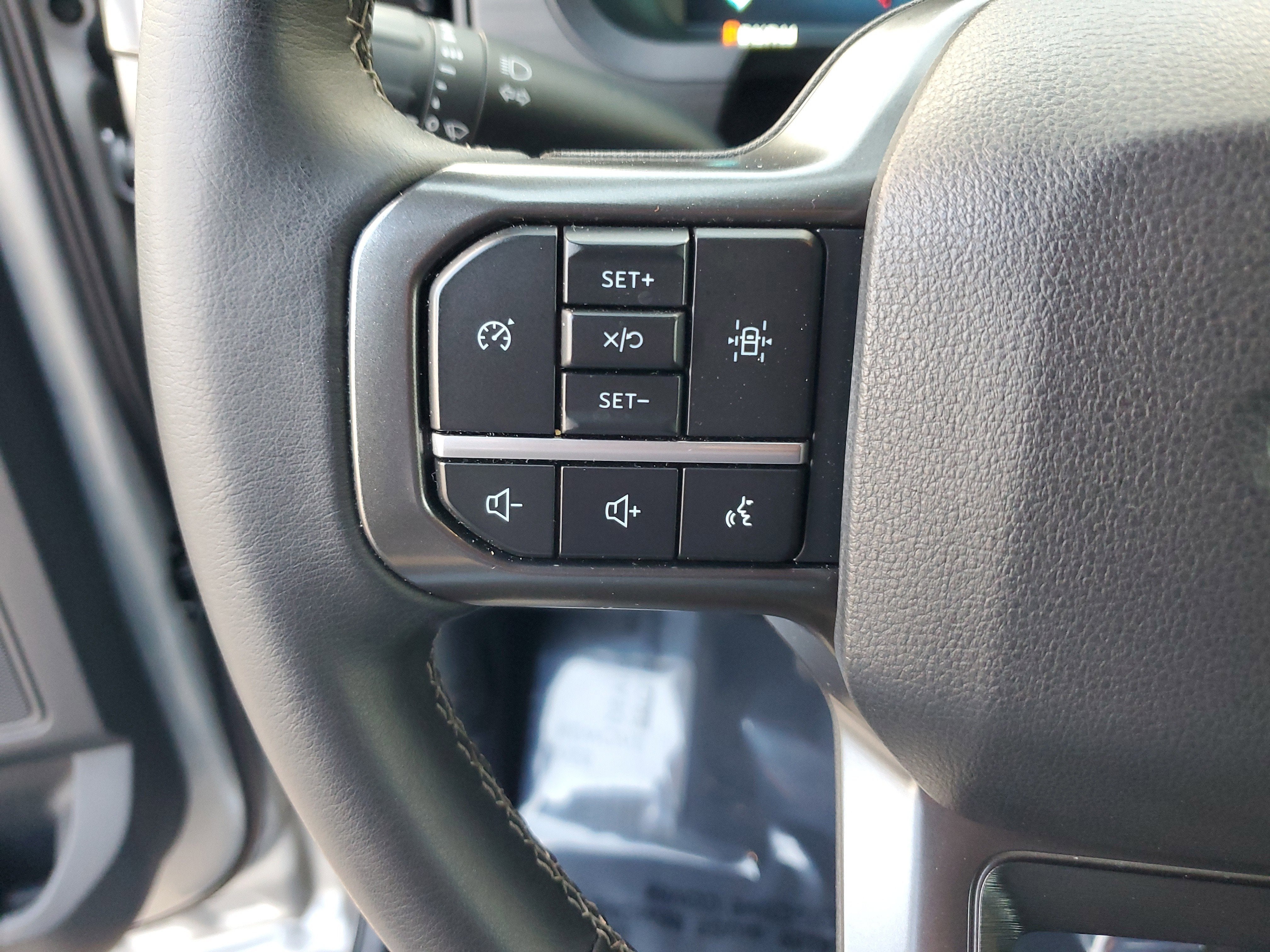 2024 Ford F-150 XLT 4WD