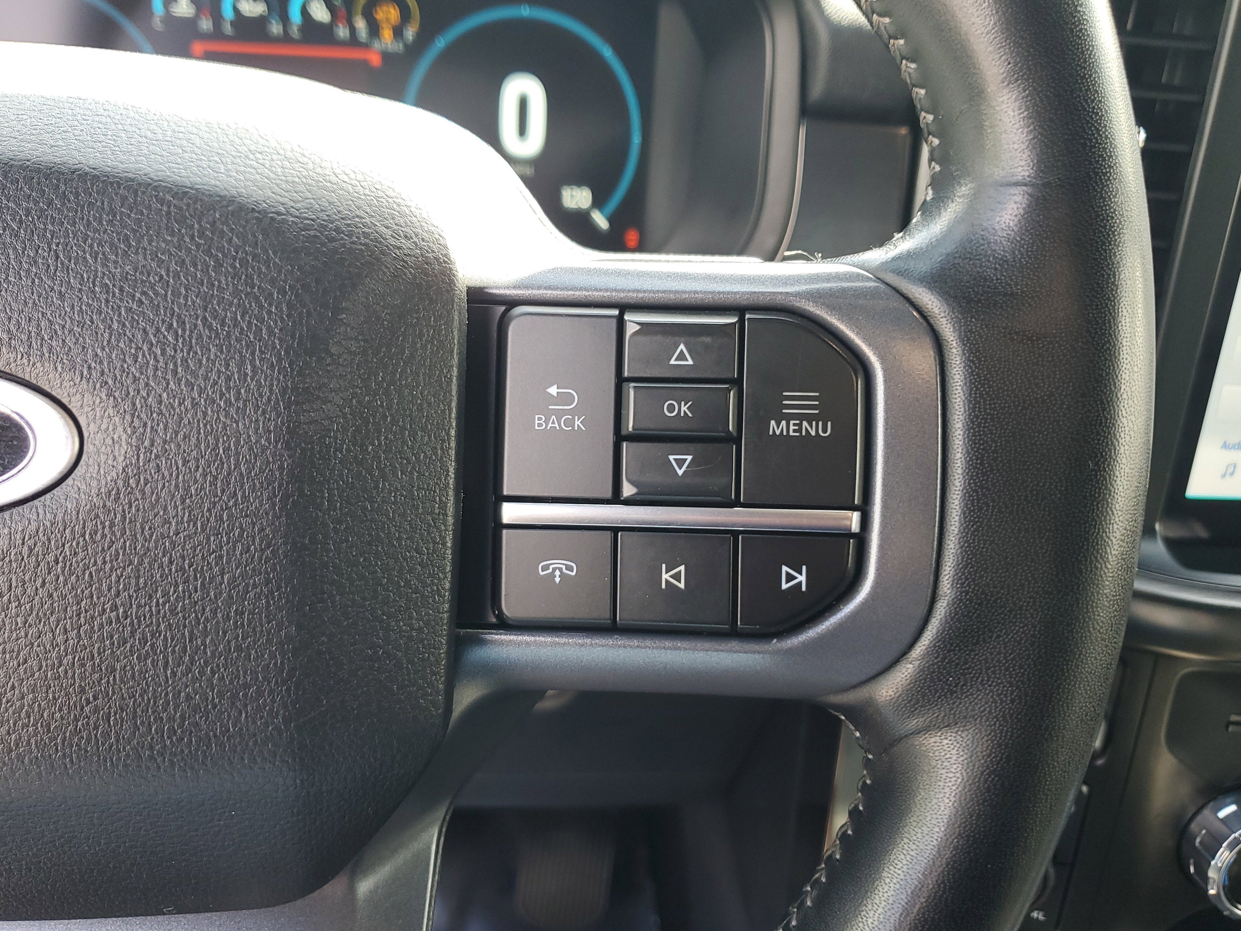 2023 Ford F-150 LARIAT 4WD