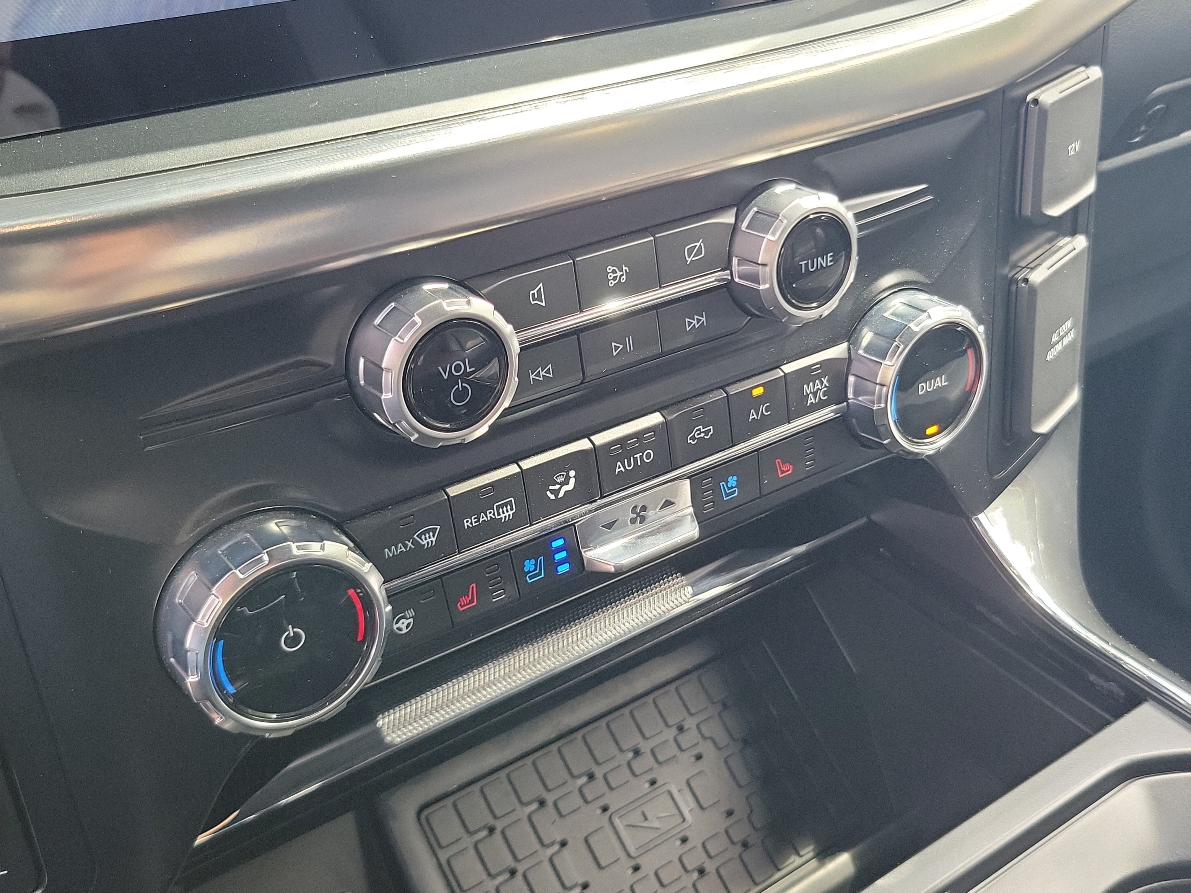 2023 Ford F-150 LARIAT 4WD