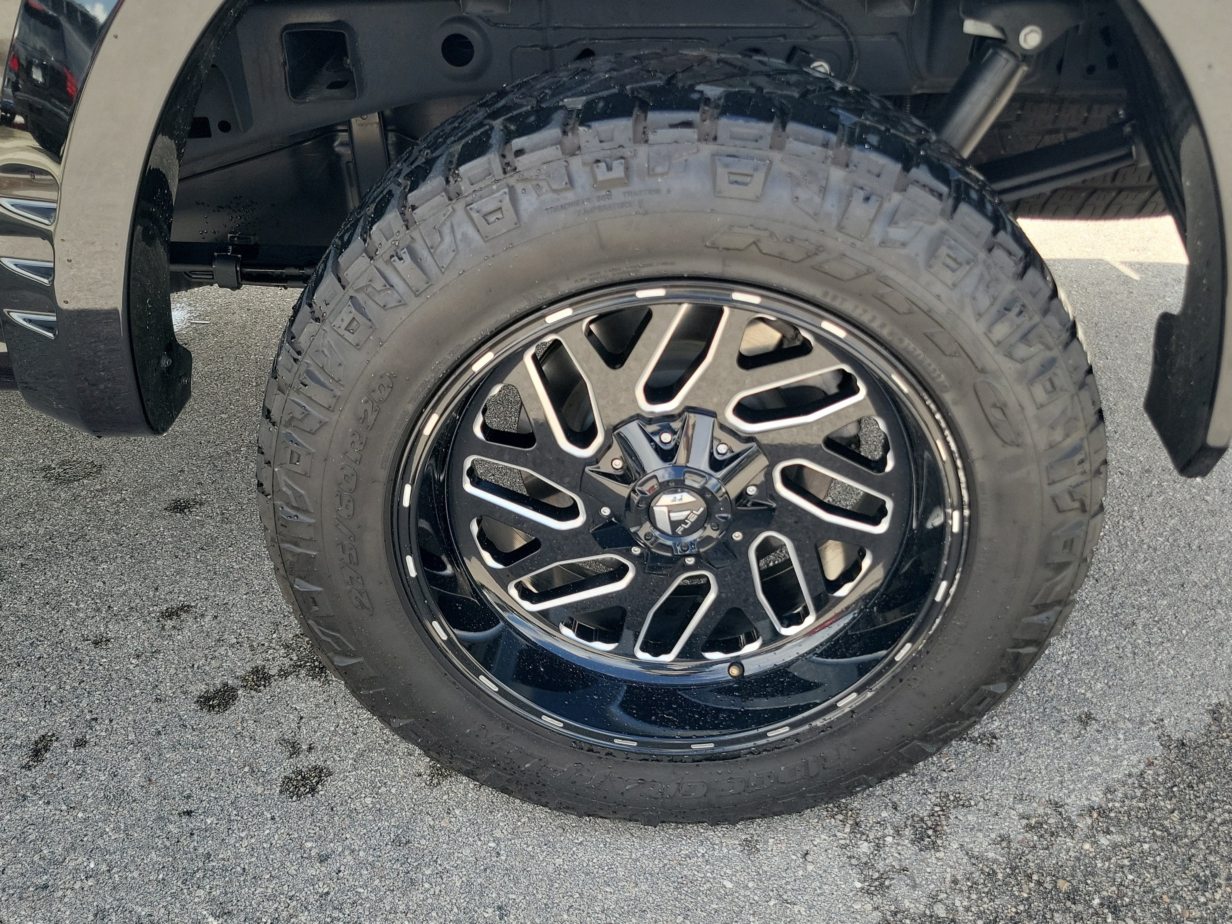 2023 Ford F-150 LARIAT 4WD
