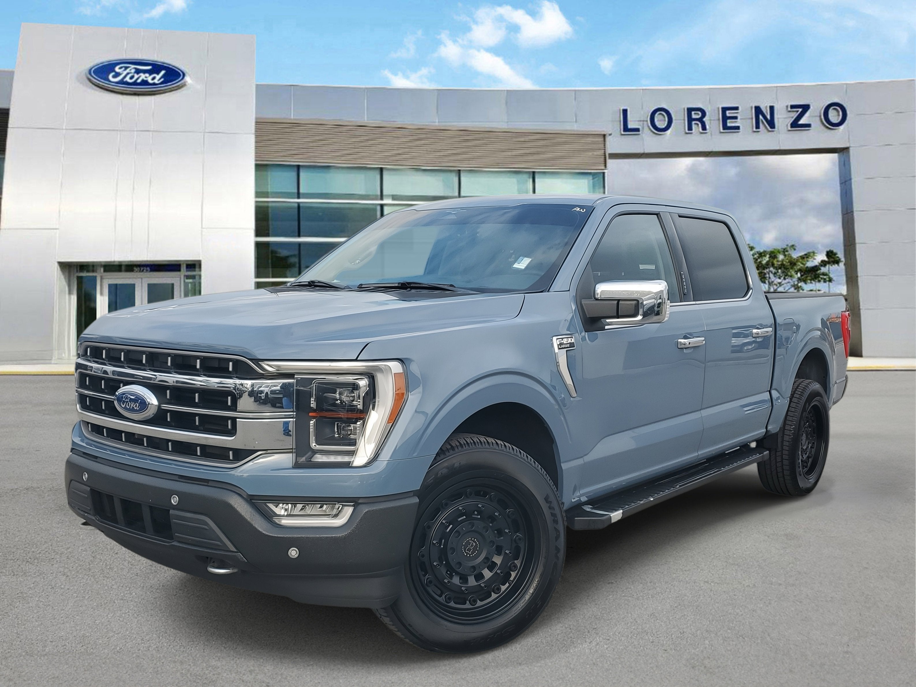 2023 Ford F-150 LARIAT 4WD