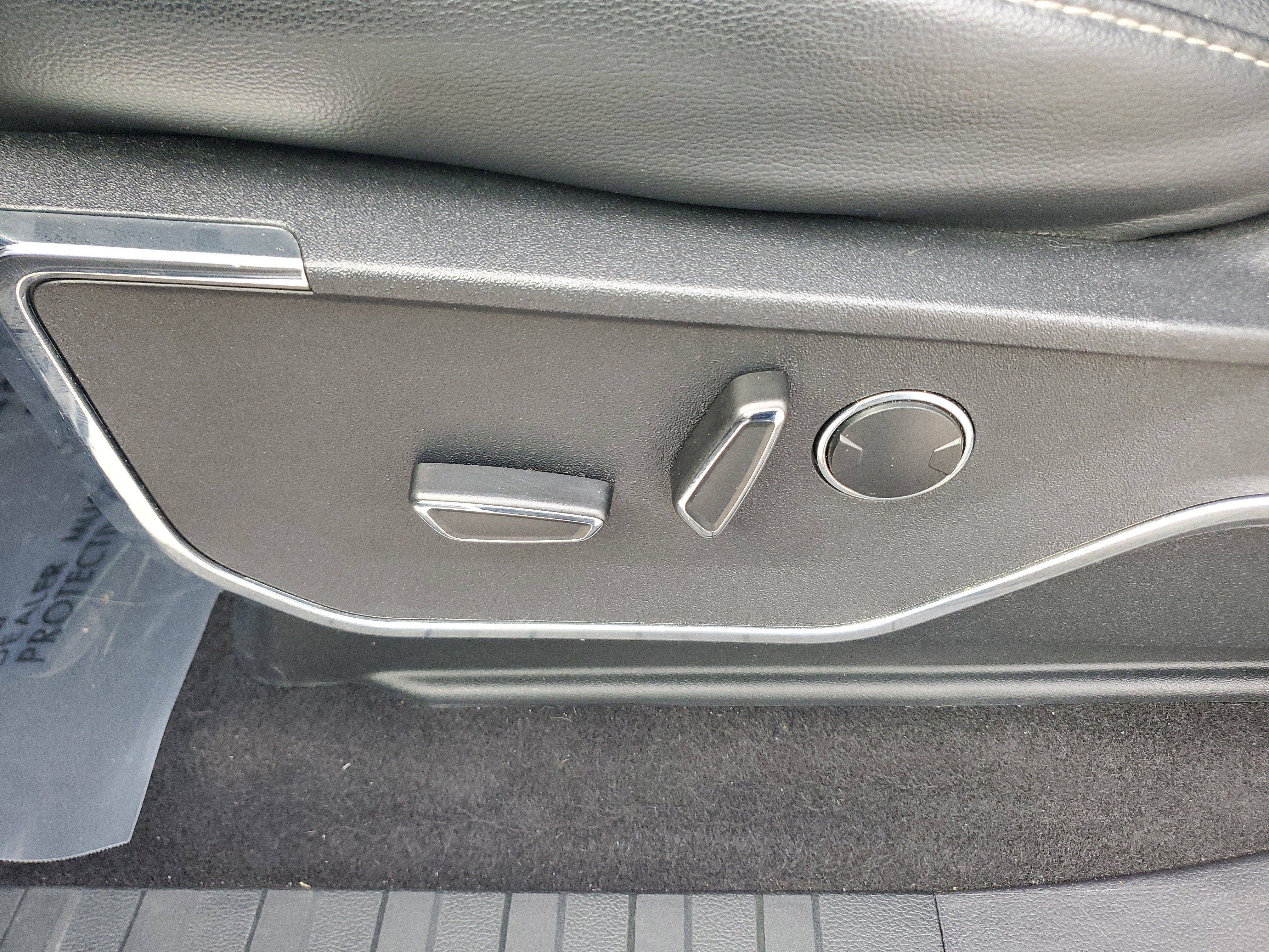 2023 Ford F-150 LARIAT 4WD