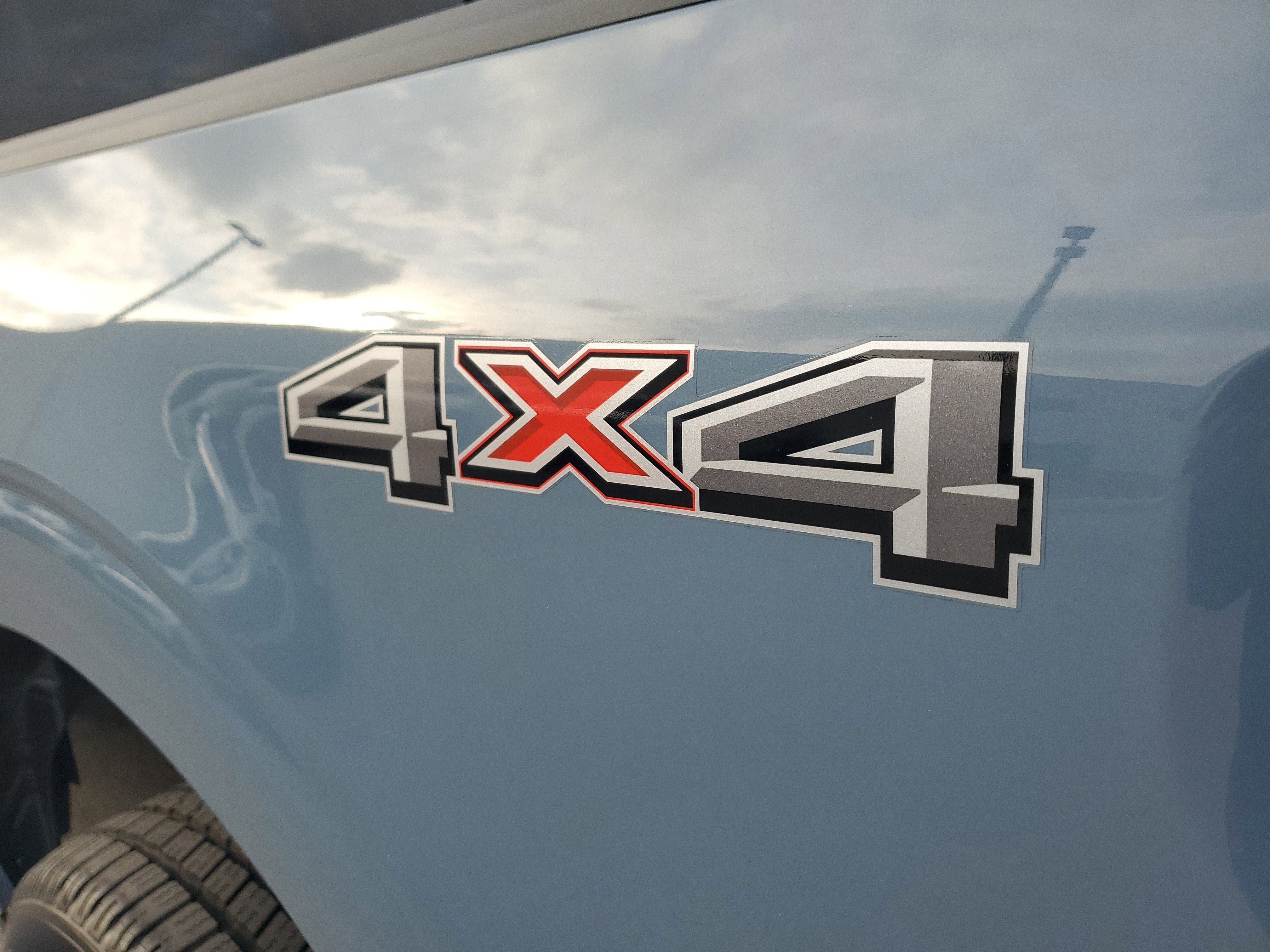 2023 Ford F-150 LARIAT 4WD