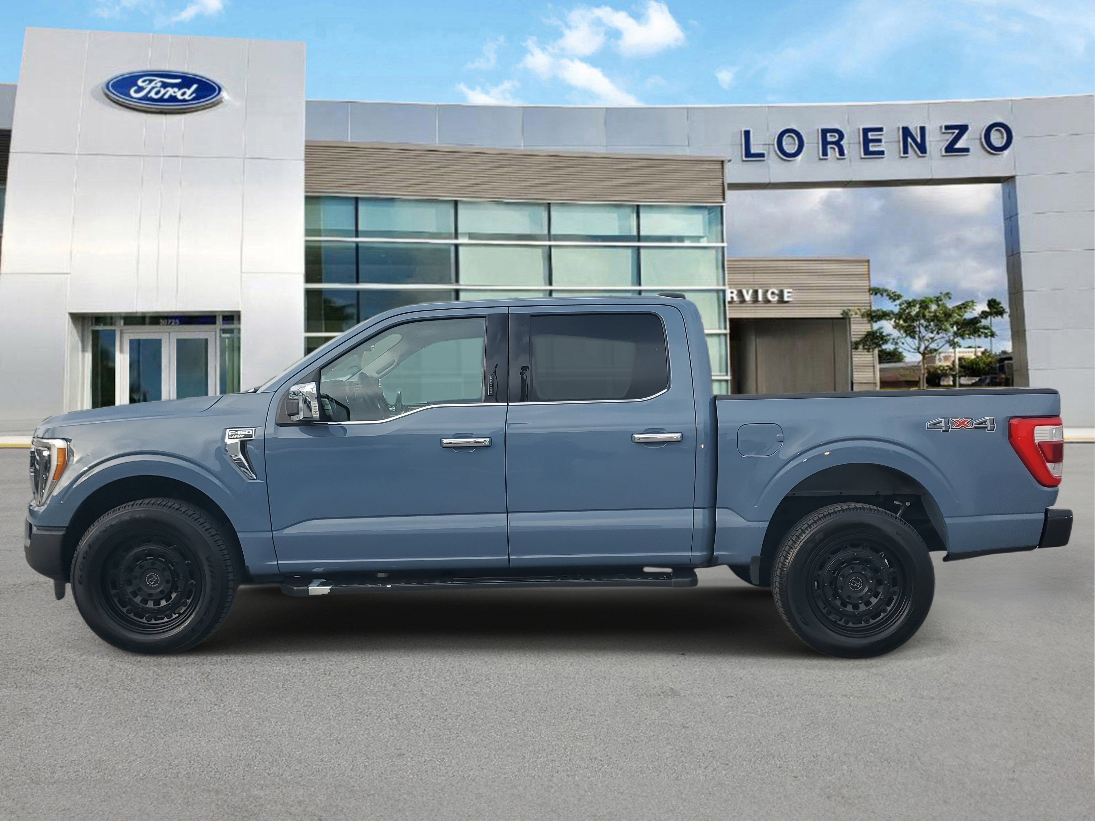 2023 Ford F-150 LARIAT 4WD