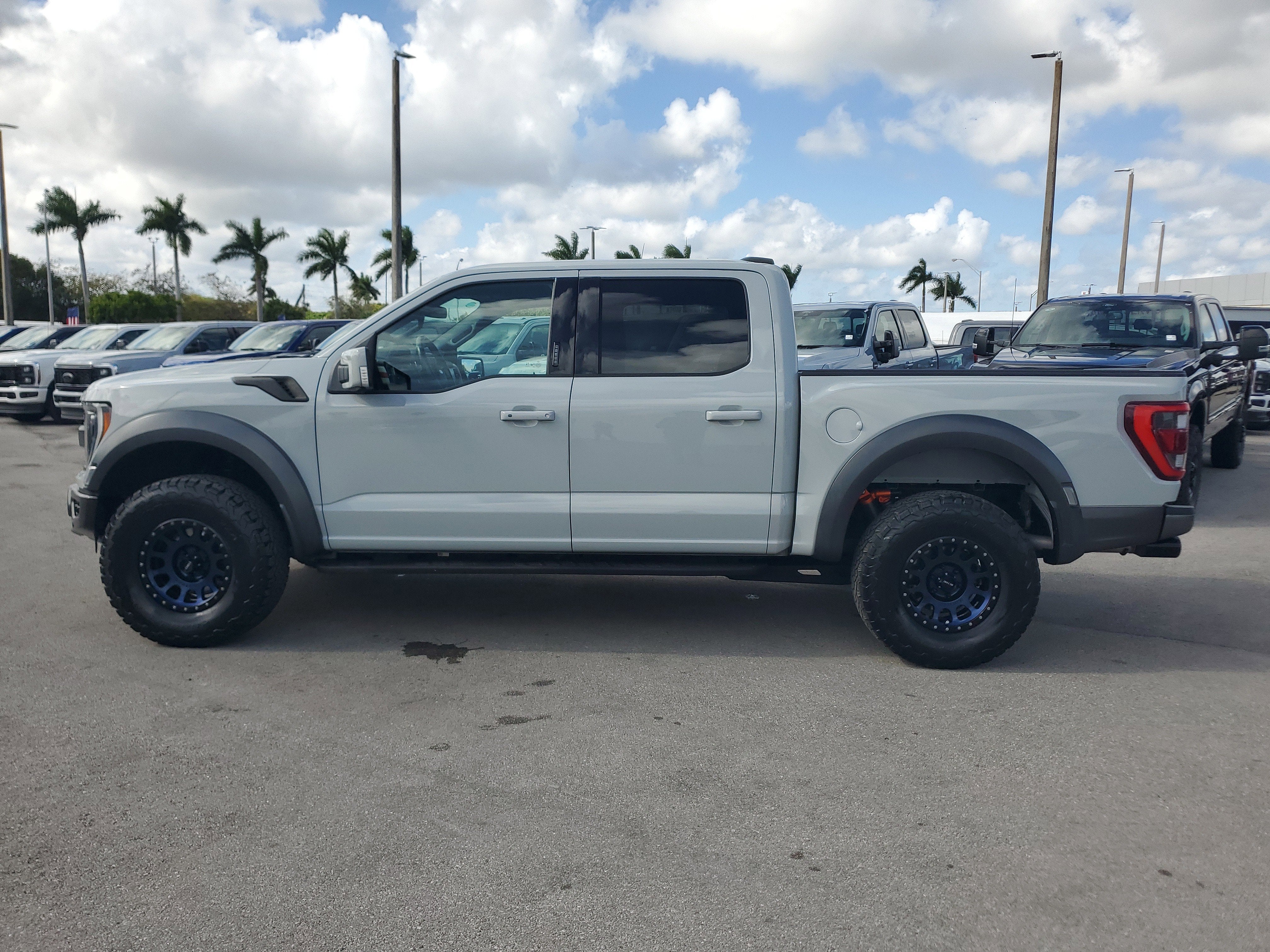 2023 Ford F-150 Raptor 4WD