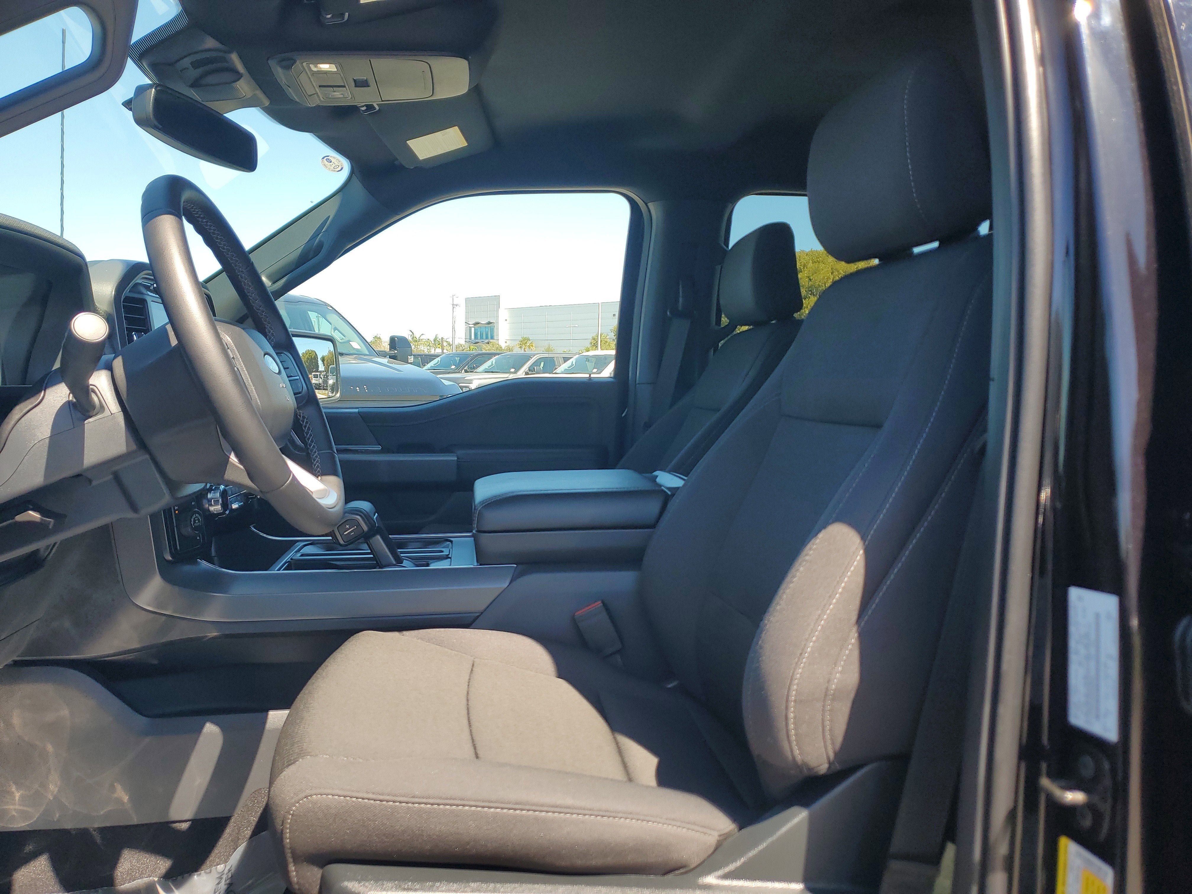 2025 Ford F-150 XLT 4WD