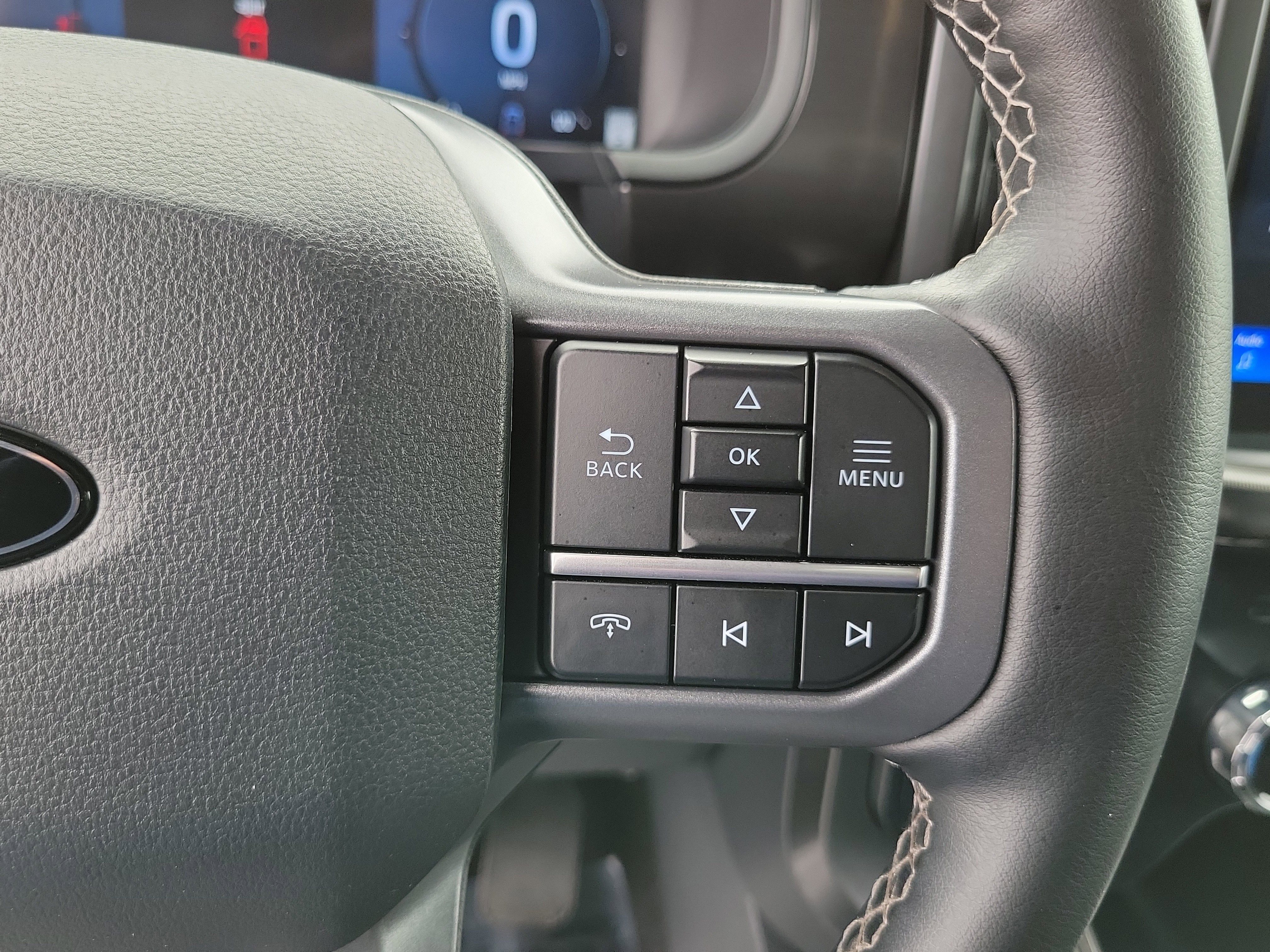 2025 Ford F-150 LARIAT 4WD