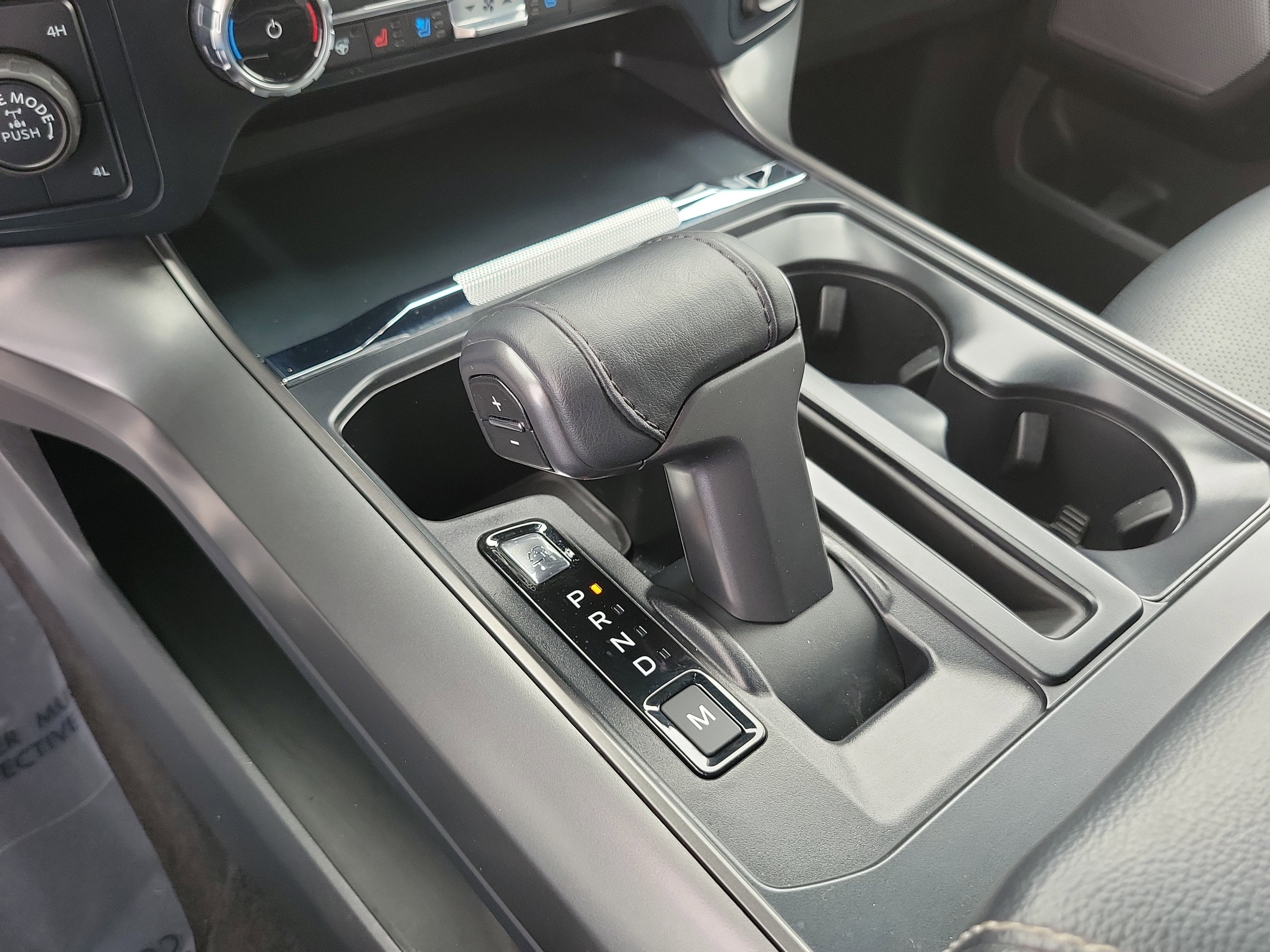 2025 Ford F-150 LARIAT 4WD