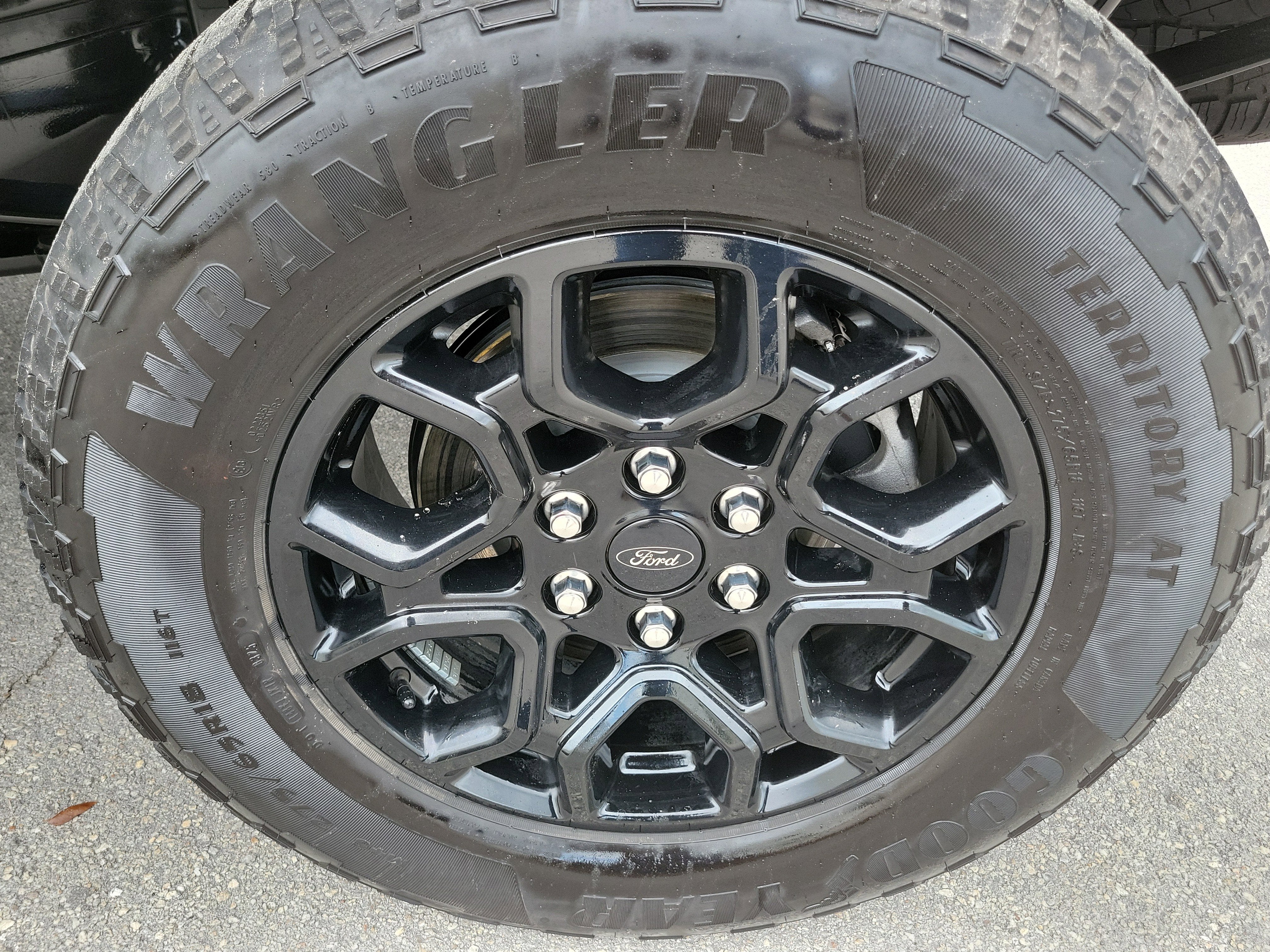 2025 Ford F-150 LARIAT 4WD