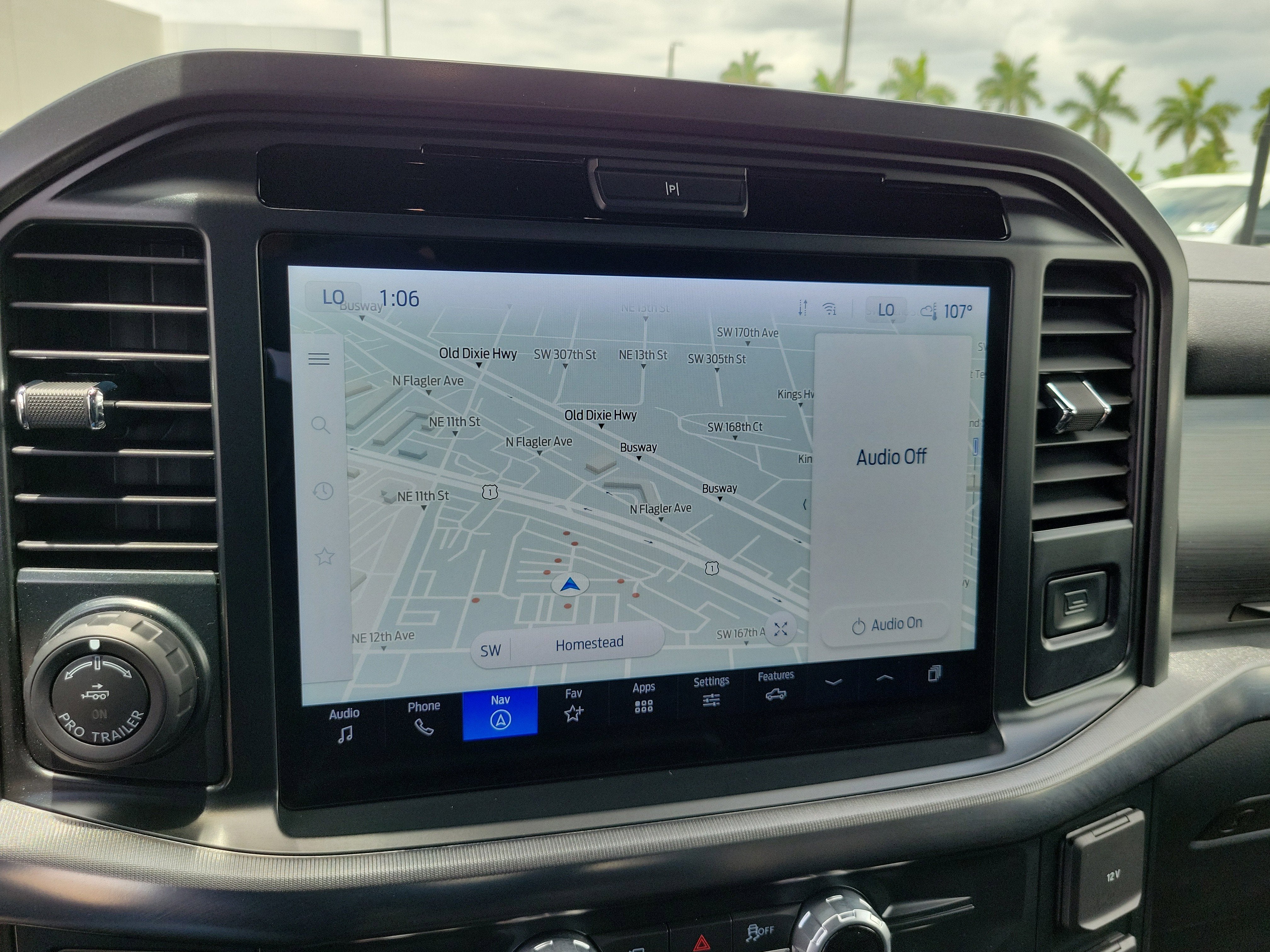2025 Ford F-150 LARIAT 4WD