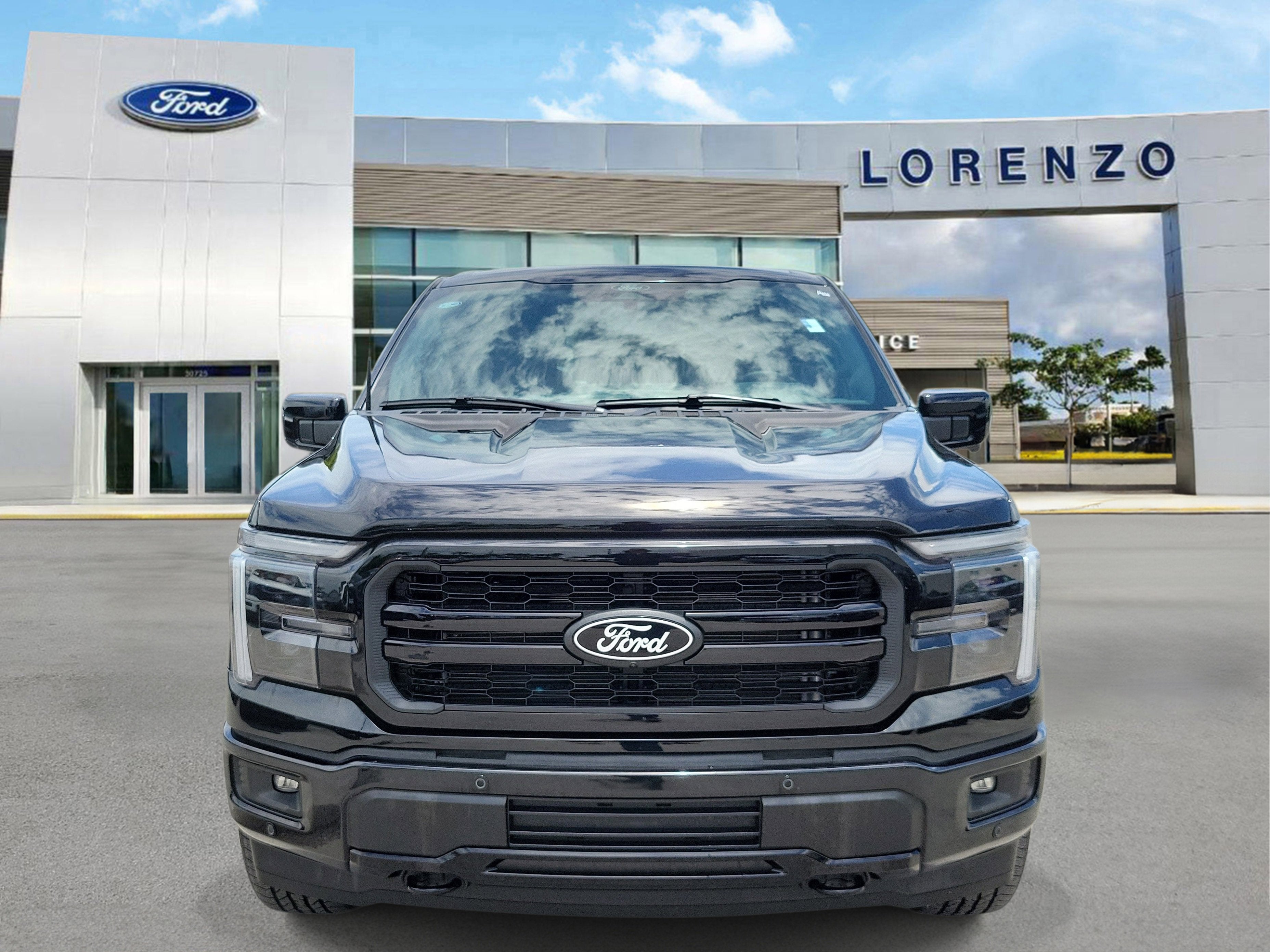2025 Ford F-150 LARIAT 4WD