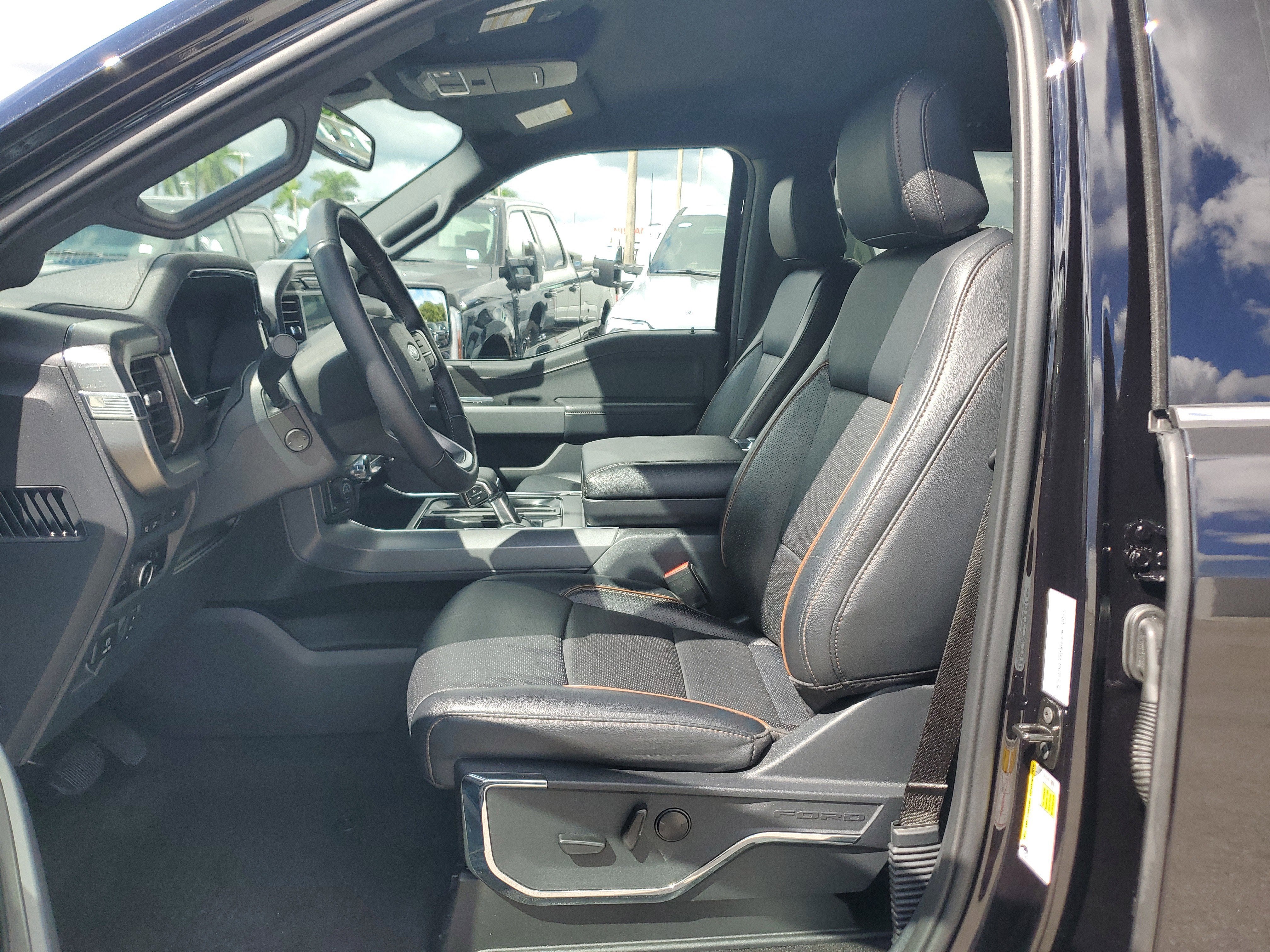 2024 Ford F-150 LARIAT 4WD