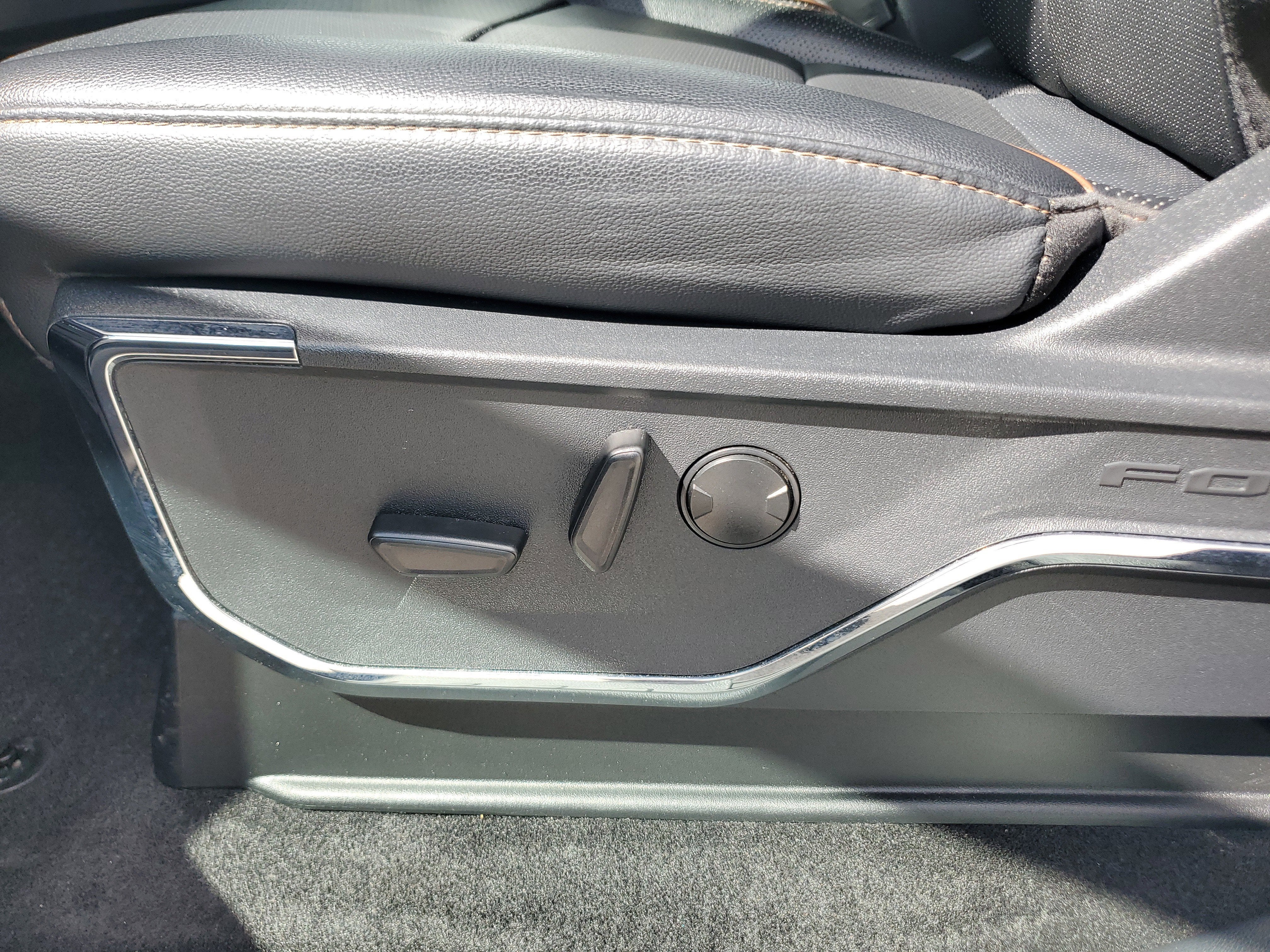 2024 Ford F-150 LARIAT 4WD