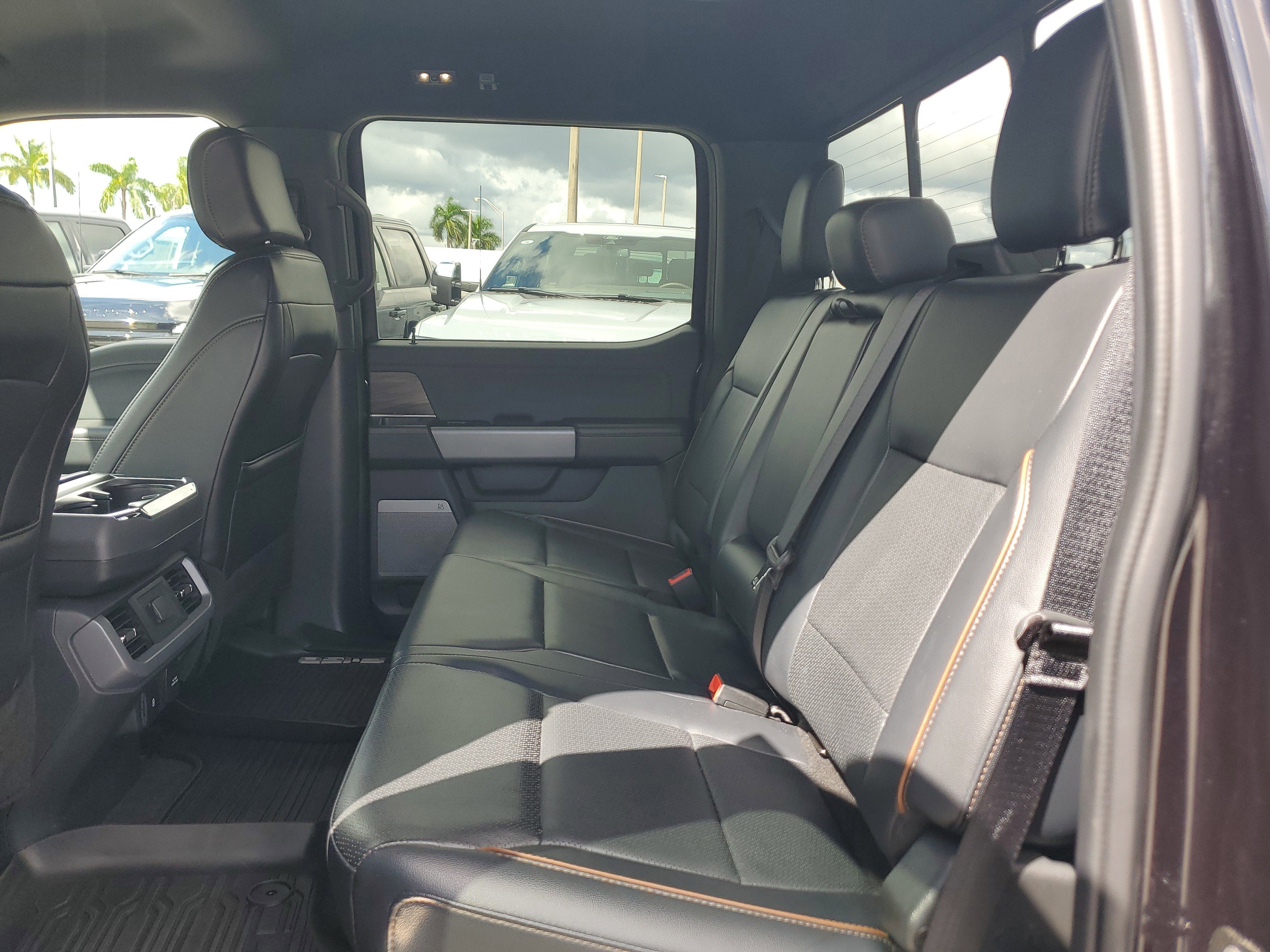 2024 Ford F-150 LARIAT 4WD