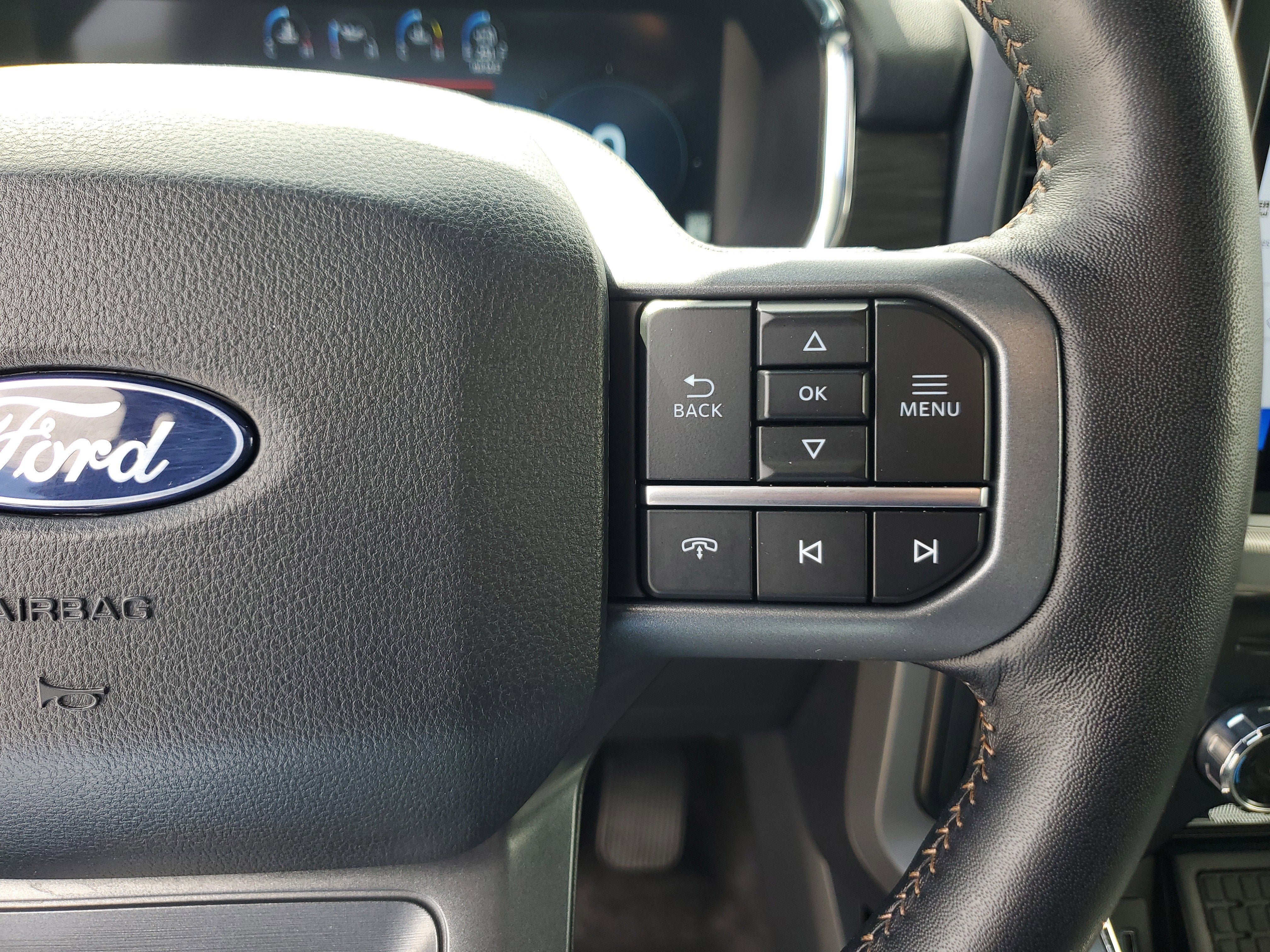 2024 Ford F-150 LARIAT 4WD