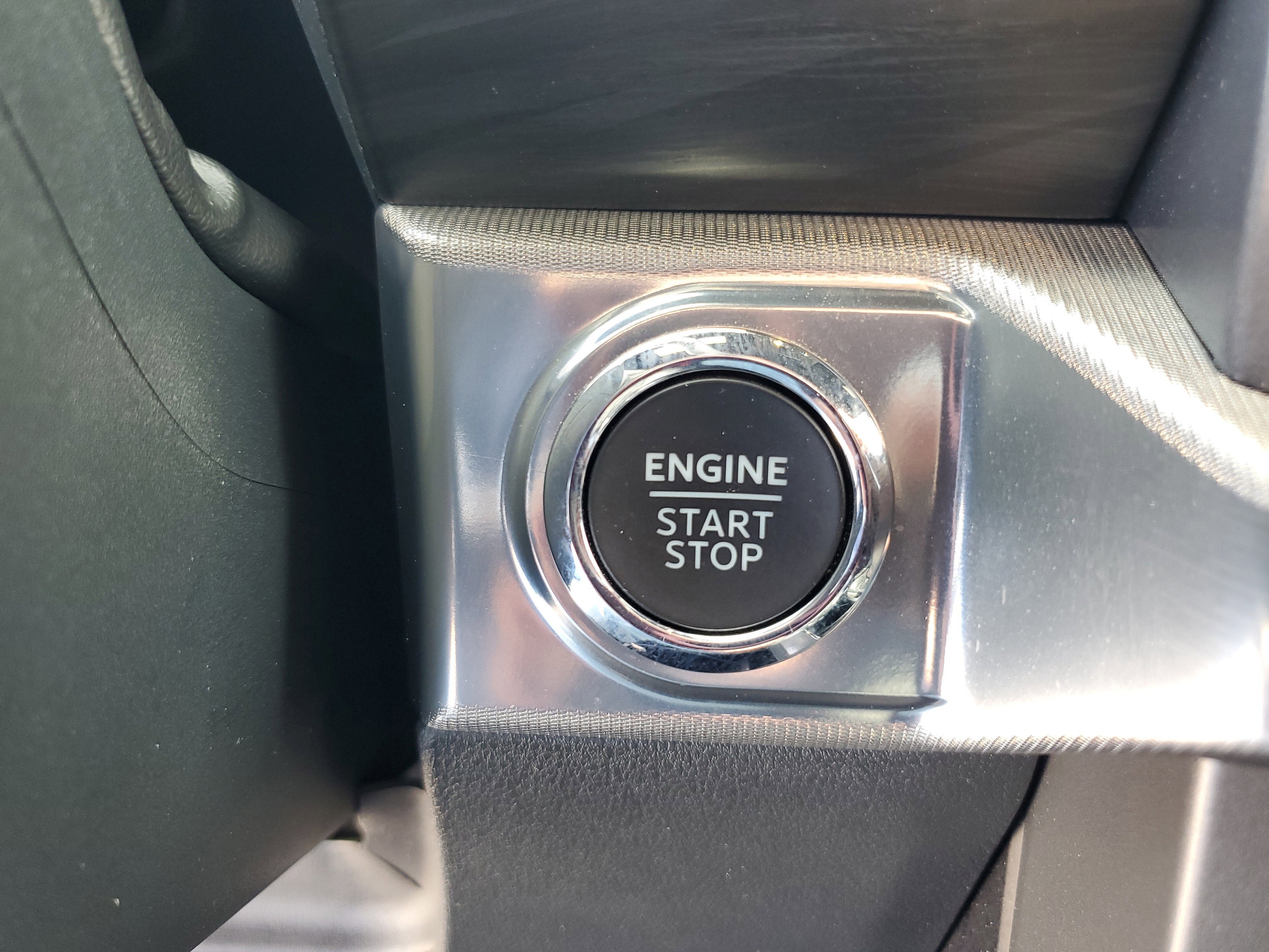 2024 Ford F-150 LARIAT 4WD