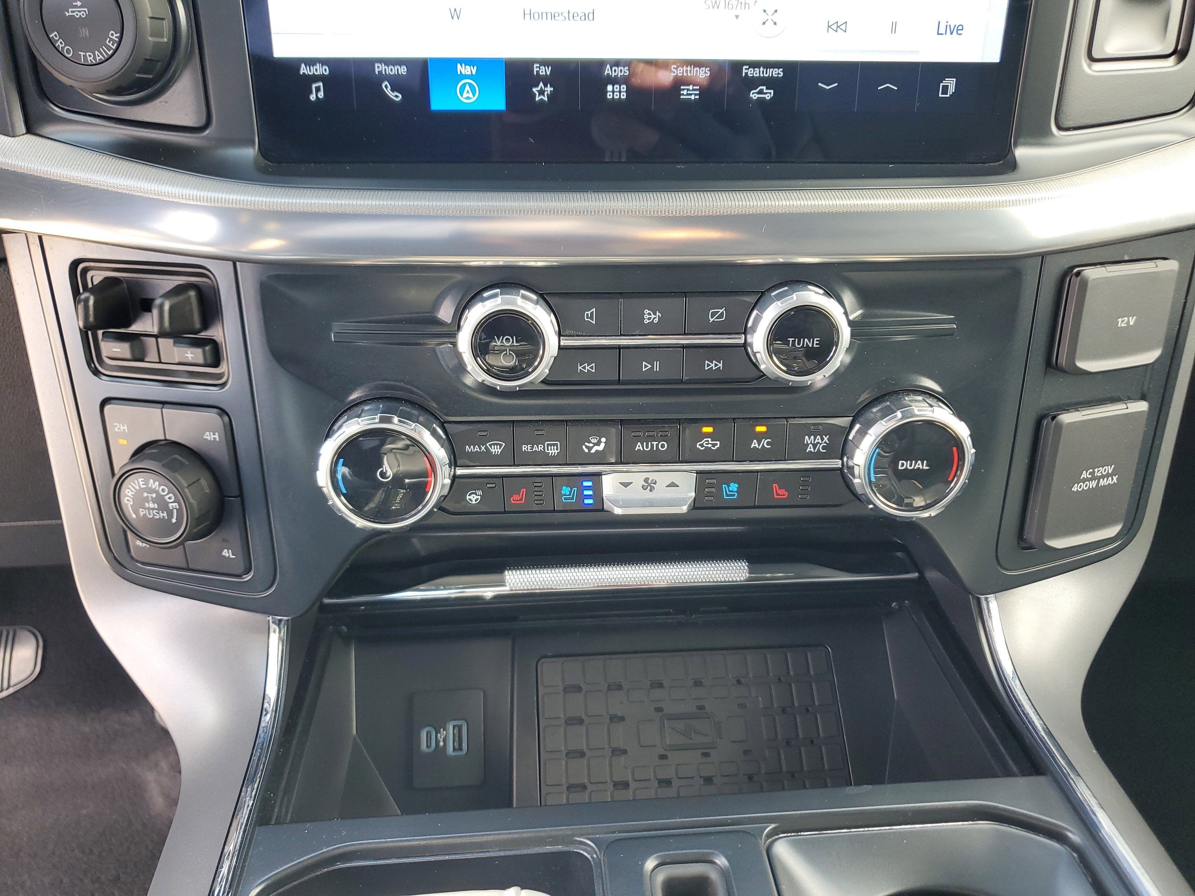 2024 Ford F-150 LARIAT 4WD