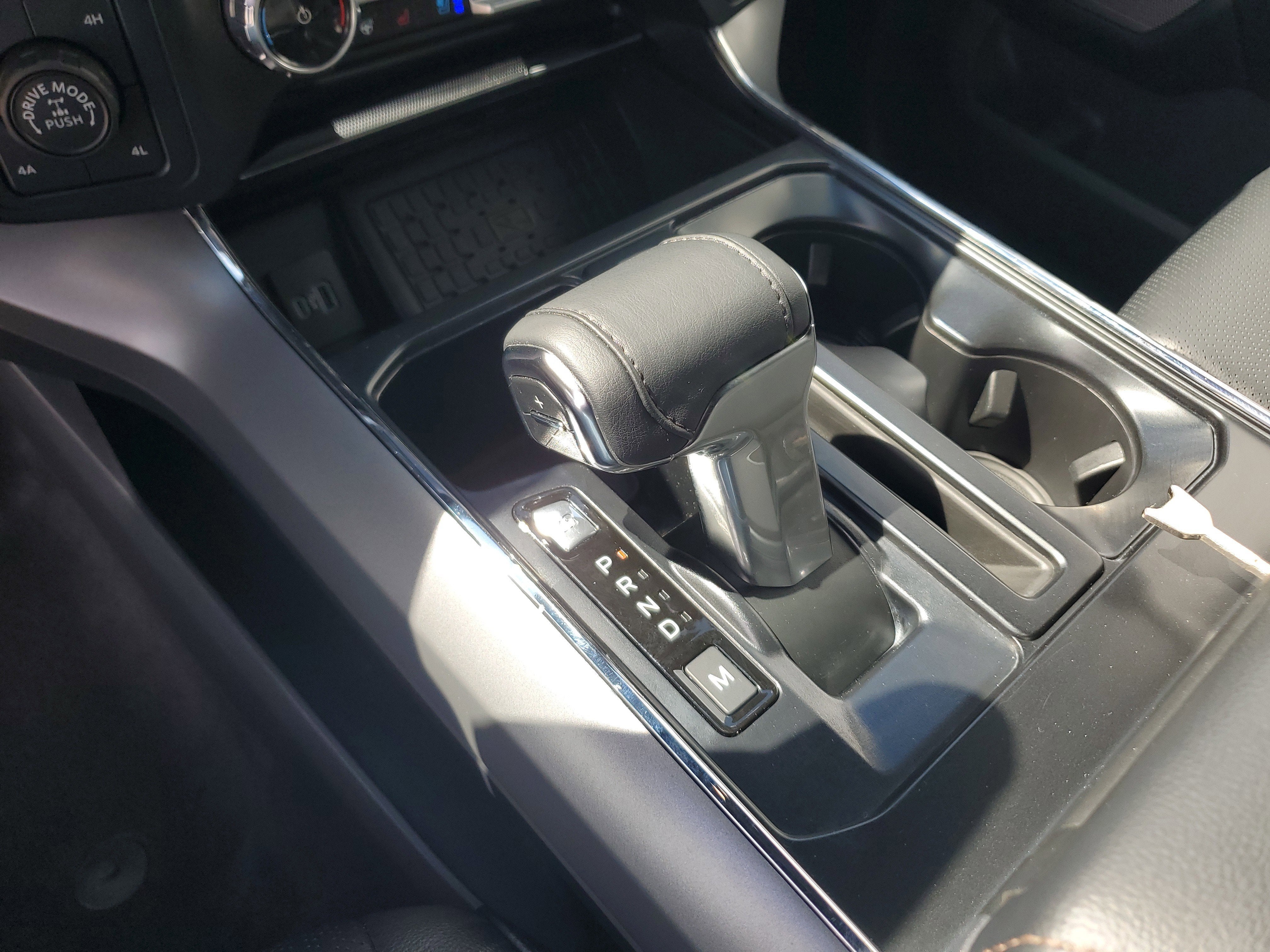 2024 Ford F-150 LARIAT 4WD