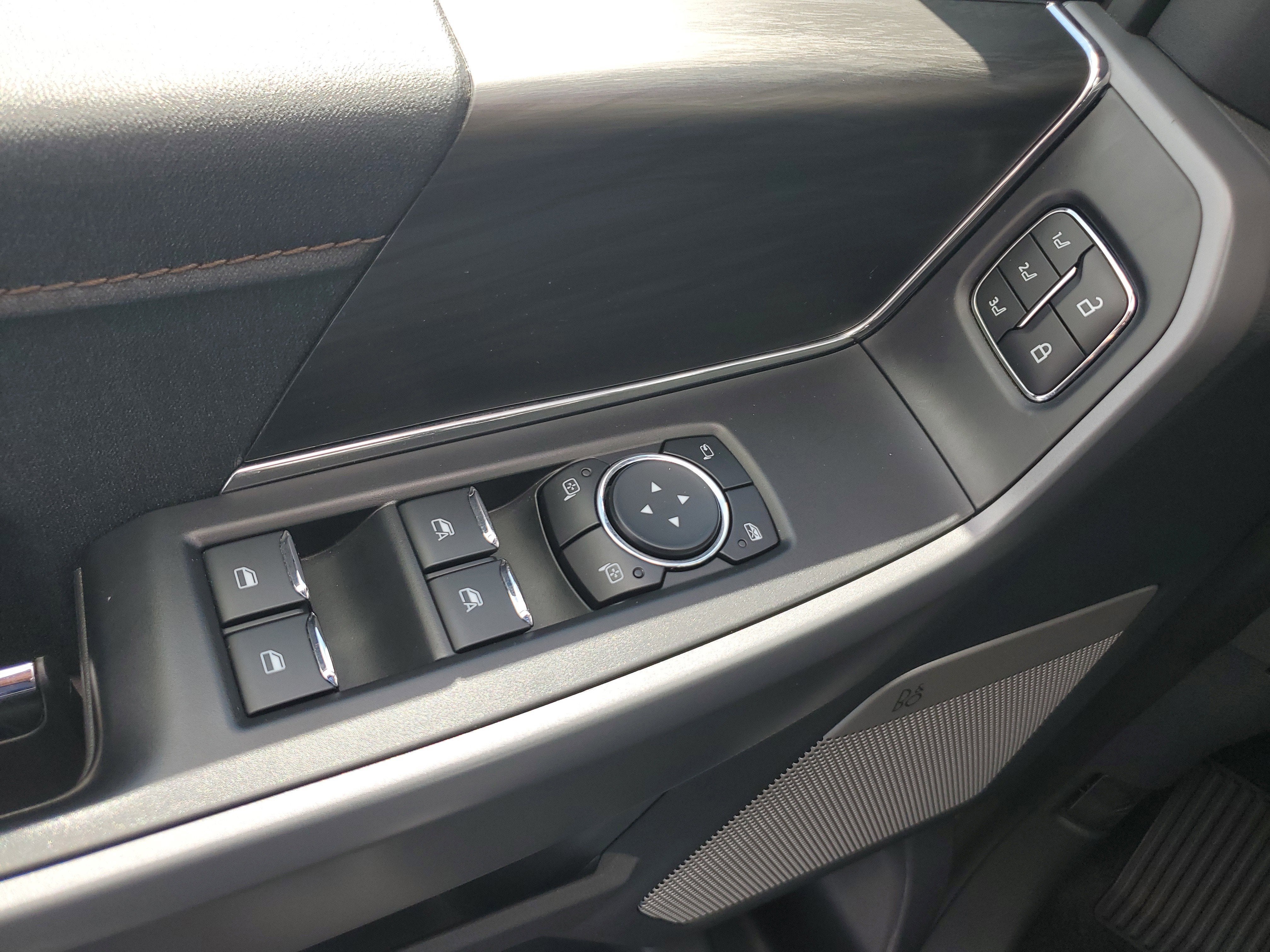 2024 Ford F-150 LARIAT 4WD