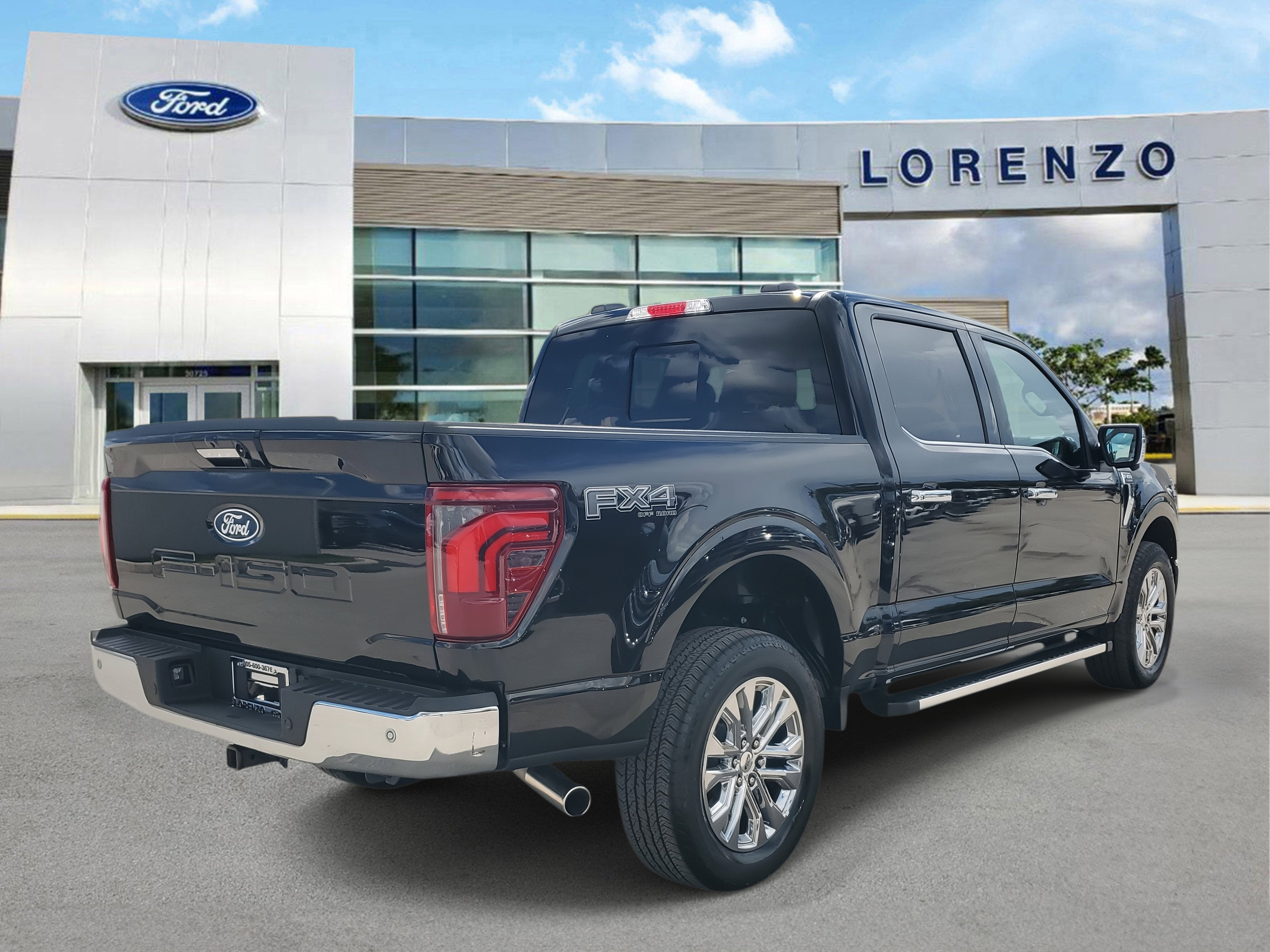 2024 Ford F-150 LARIAT 4WD