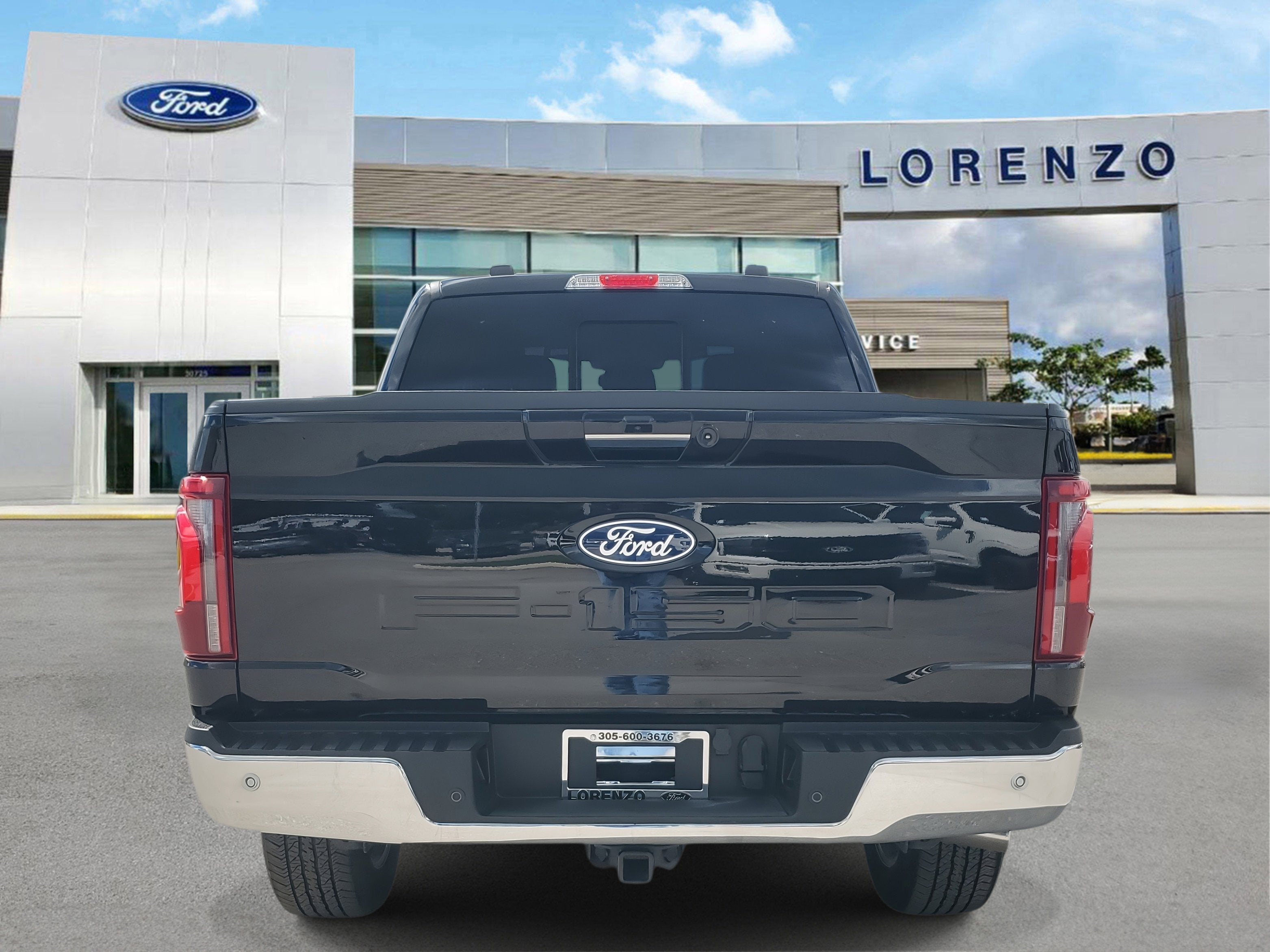 2024 Ford F-150 LARIAT 4WD
