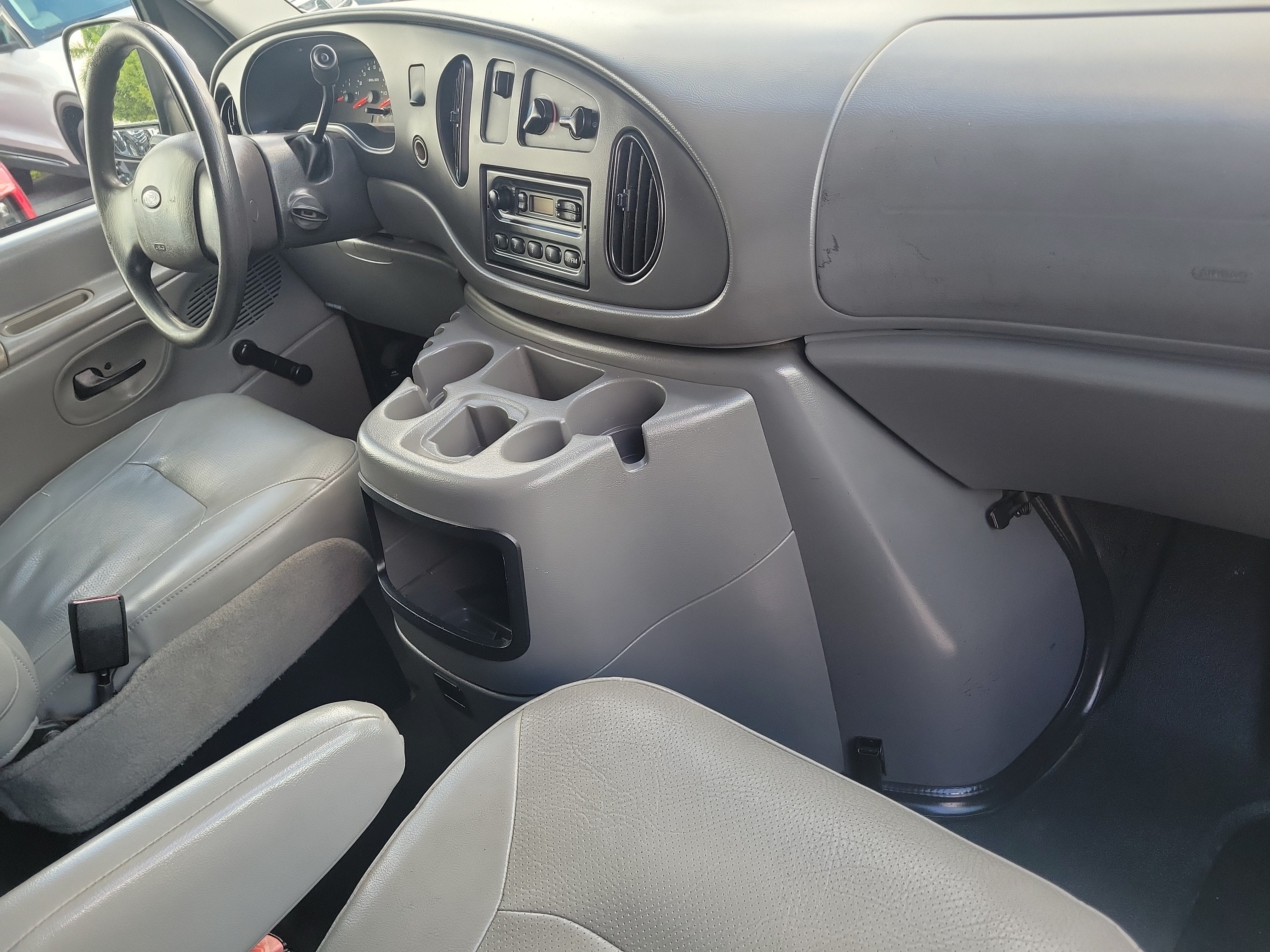 2005 Ford Econoline Cargo Van Base