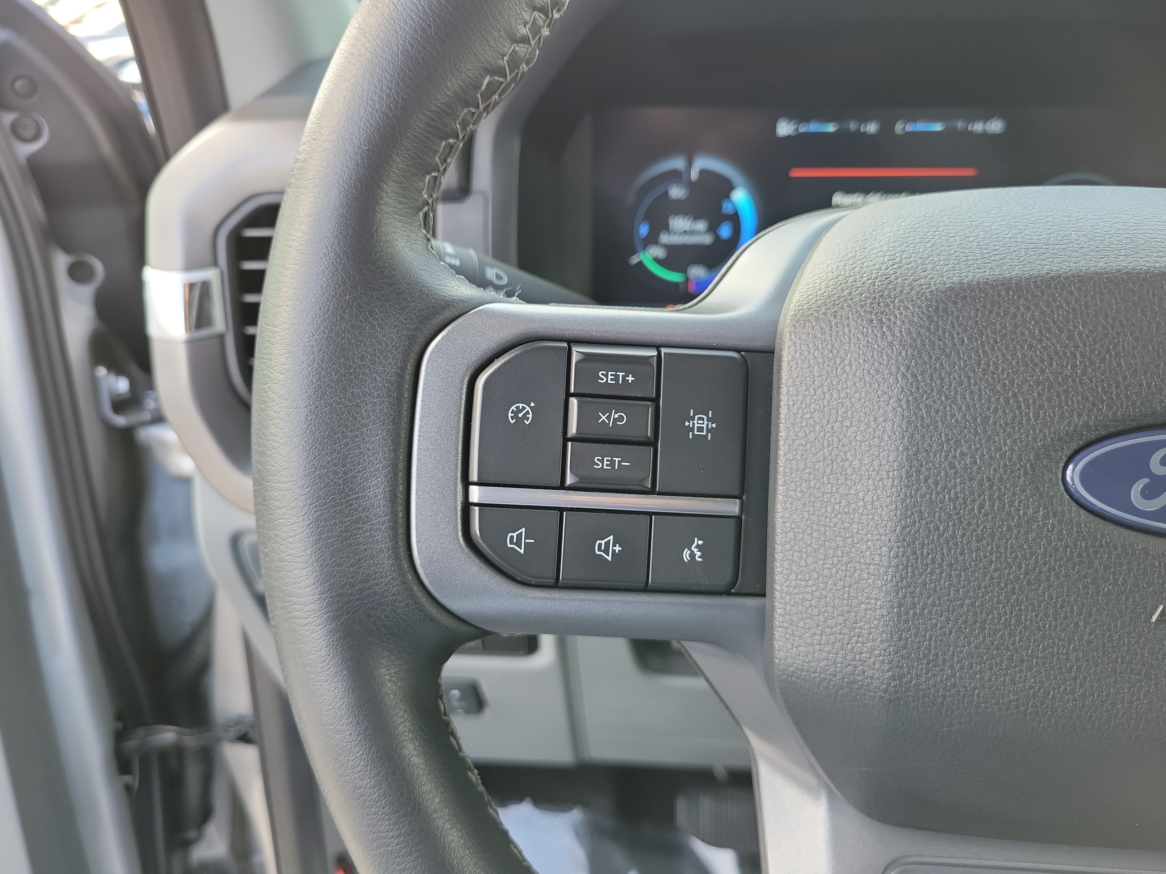 2025 Ford F-150 Lightning XLT